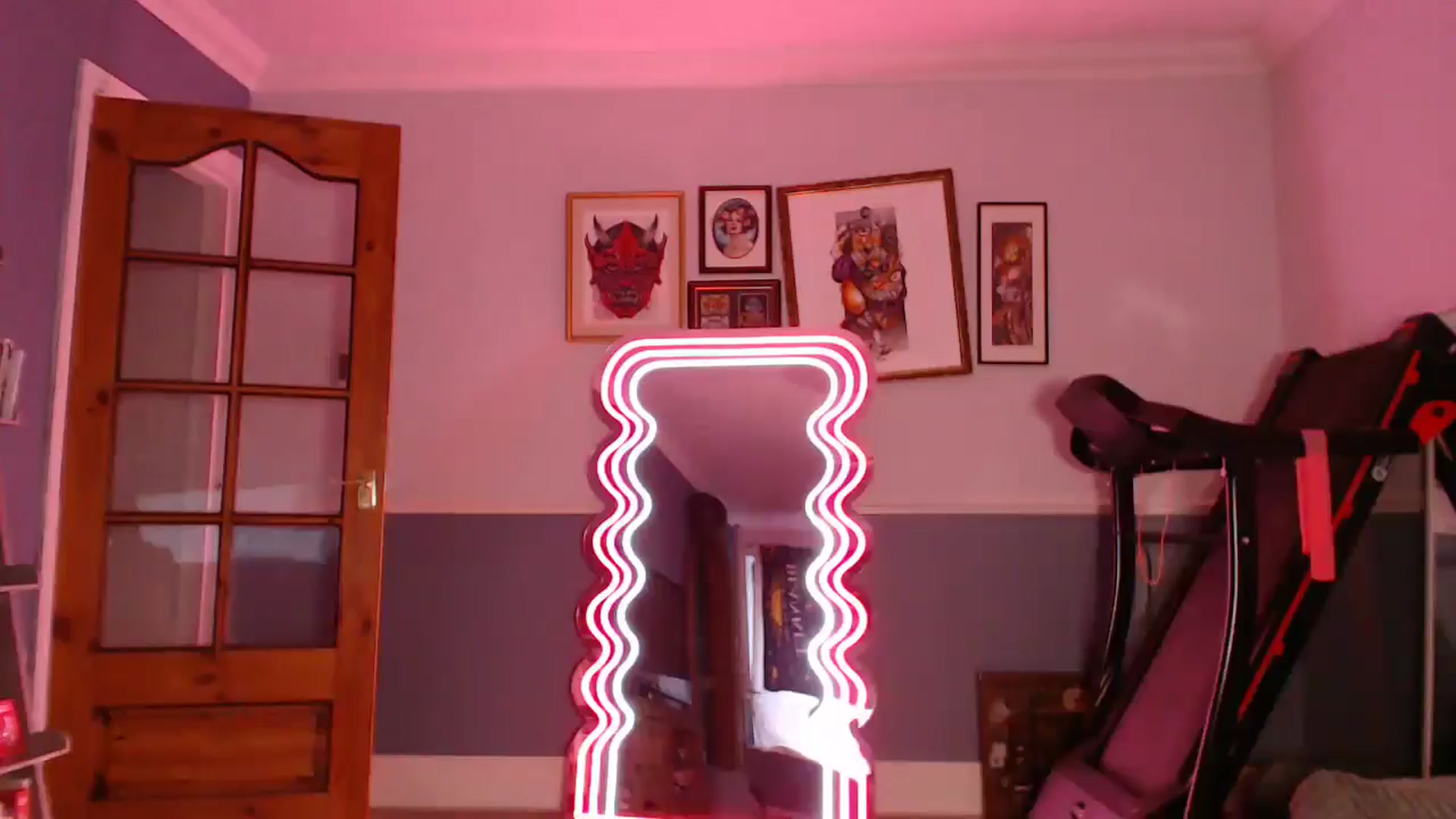 Gallery image thumbnail from KittyCash3w's myfreecams stream on, 08/03/2025, 18:52 image 6 of 20