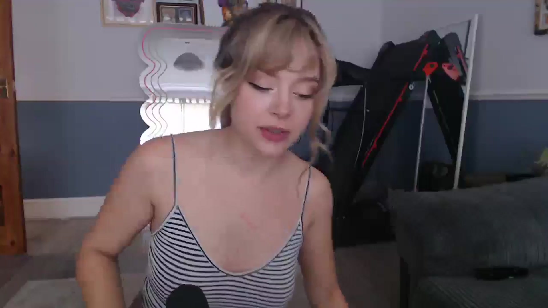 Gallery image thumbnail from KittyCash3w's myfreecams stream on, 08/06/2025, 17:38 image 2 of 20