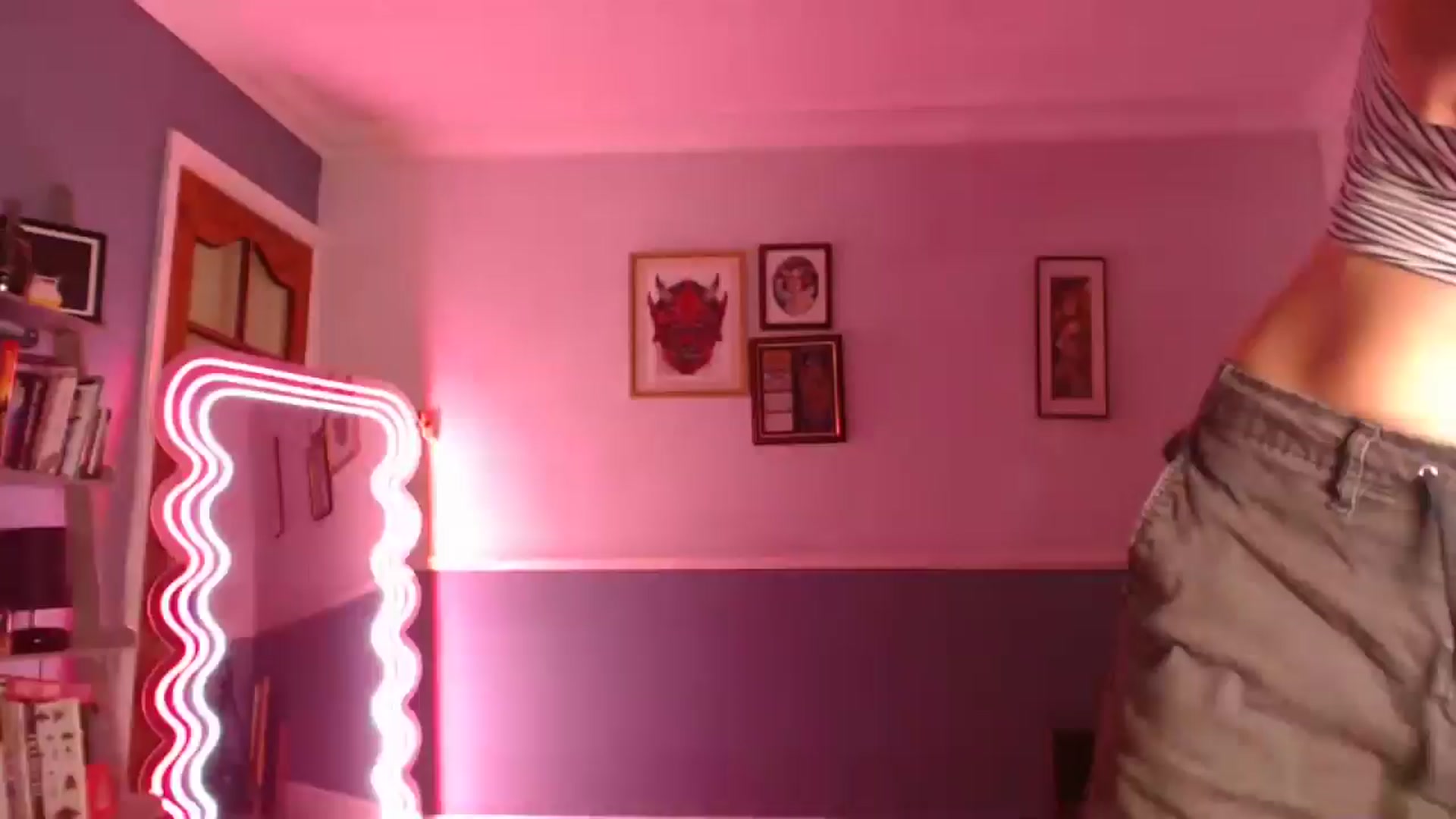 Gallery image thumbnail from KittyCash3w's myfreecams stream on, 08/27/2025, 22:11 image 6 of 20