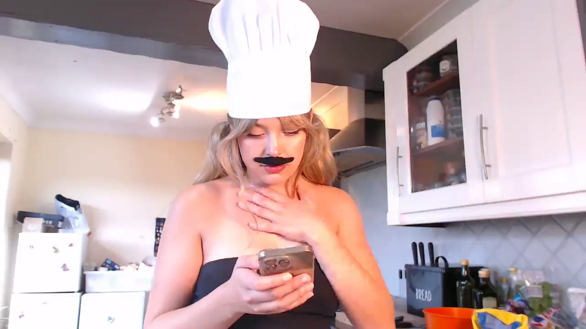 Gallery image thumbnail from KittyCash3w's myfreecams stream on, 09/03/2025, 18:45 image 2 of 20