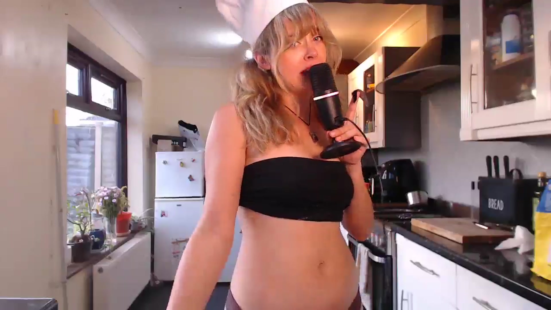 Gallery image thumbnail from KittyCash3w's myfreecams stream on, 09/03/2025, 18:45 image 14 of 20
