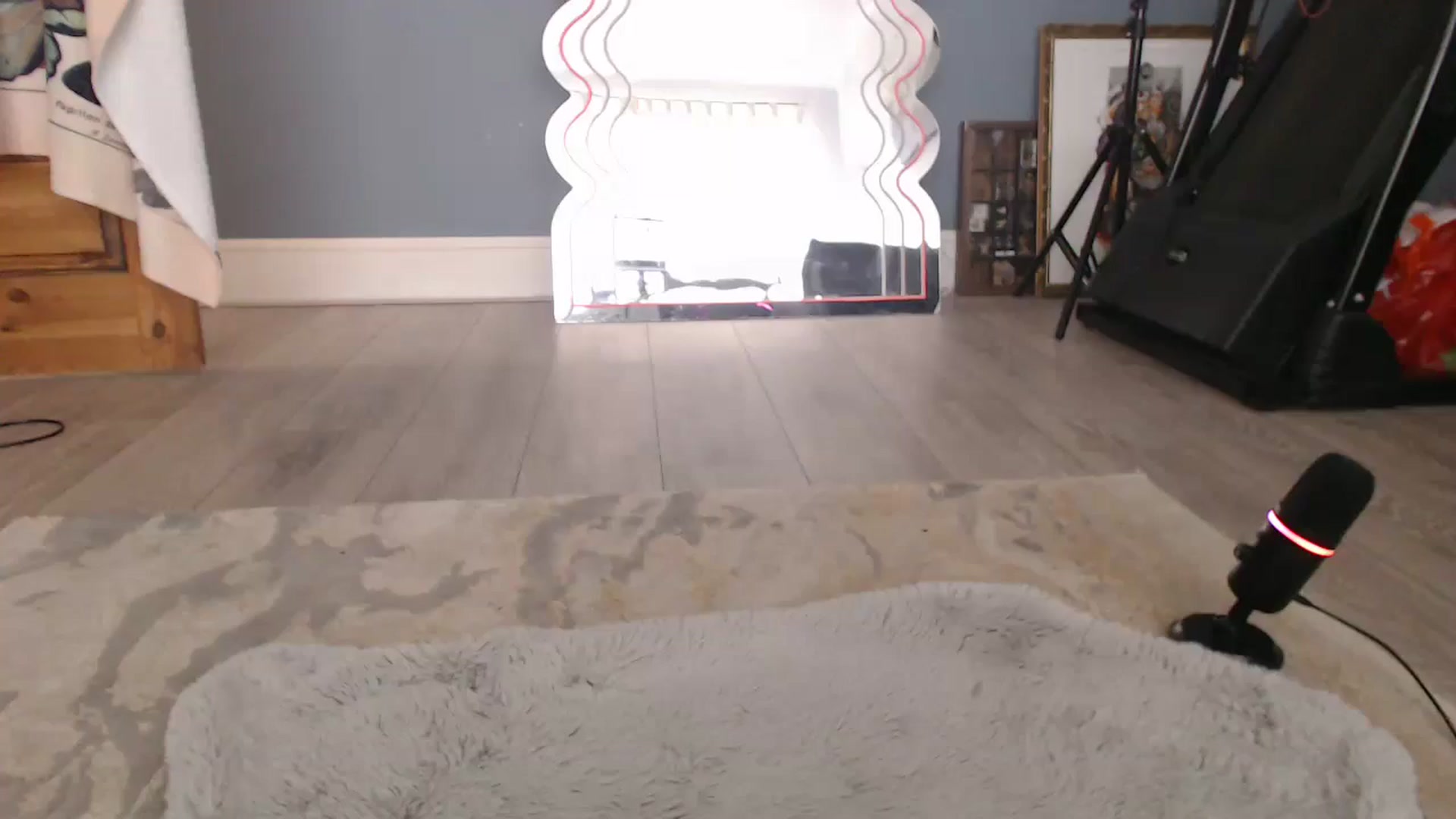 Gallery image thumbnail from KittyCash3w's myfreecams stream on, 09/05/2025, 17:10 image 5 of 20