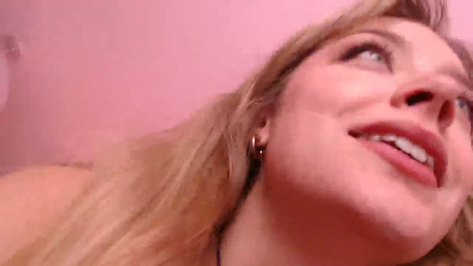 Gallery image thumbnail from KittyCash3w's myfreecams stream on, 10/21/2025, 19:46 image 12 of 20