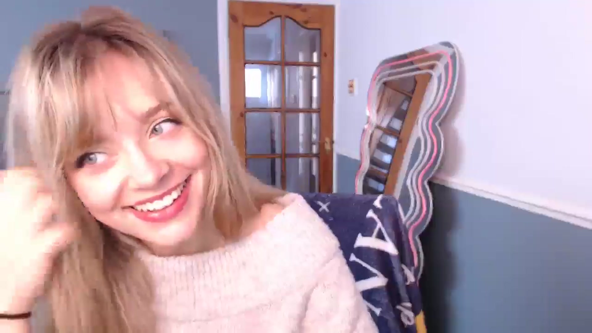 Gallery image thumbnail from KittyCash3w's myfreecams stream on, 10/24/2025, 09:21 image 14 of 20