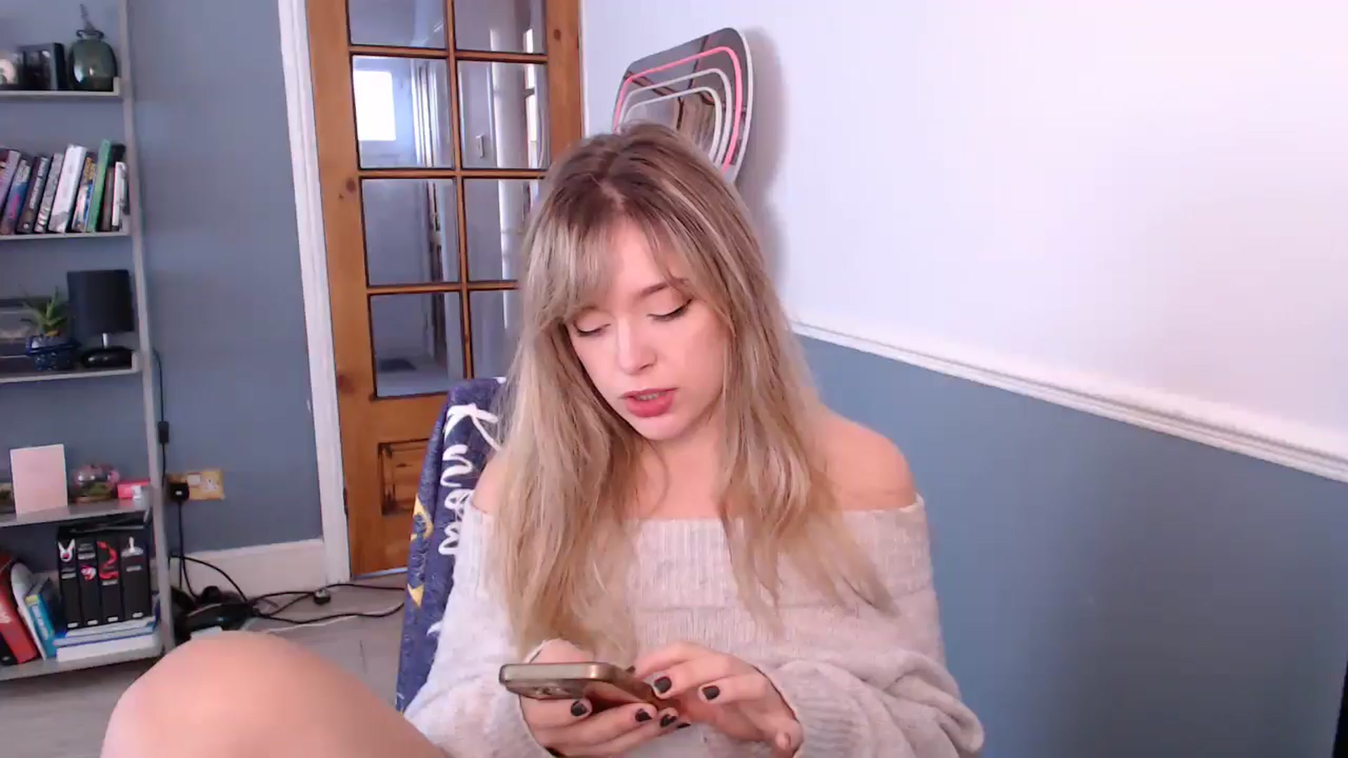 Gallery image thumbnail from KittyCash3w's myfreecams stream on, 10/24/2025, 09:21 image 1 of 20