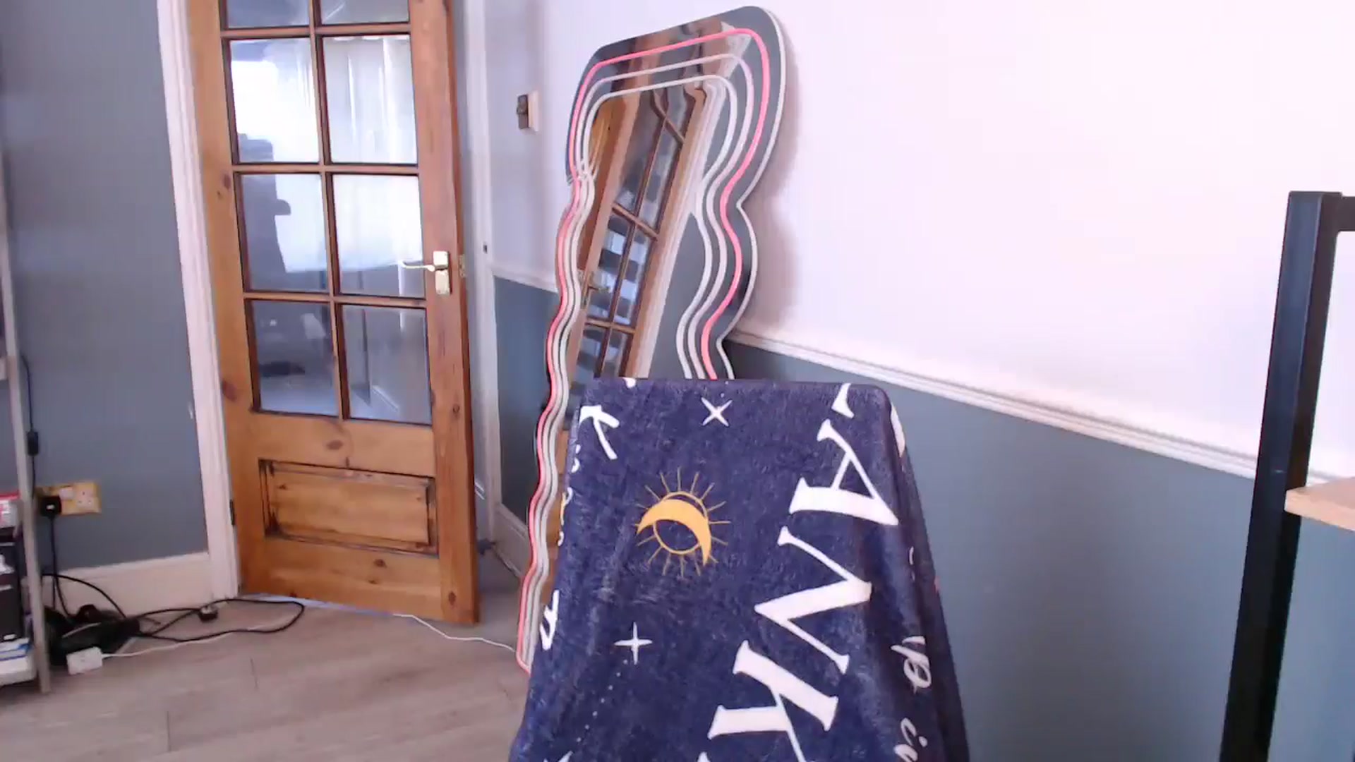 Gallery image thumbnail from KittyCash3w's myfreecams stream on, 10/24/2025, 09:21 image 9 of 20