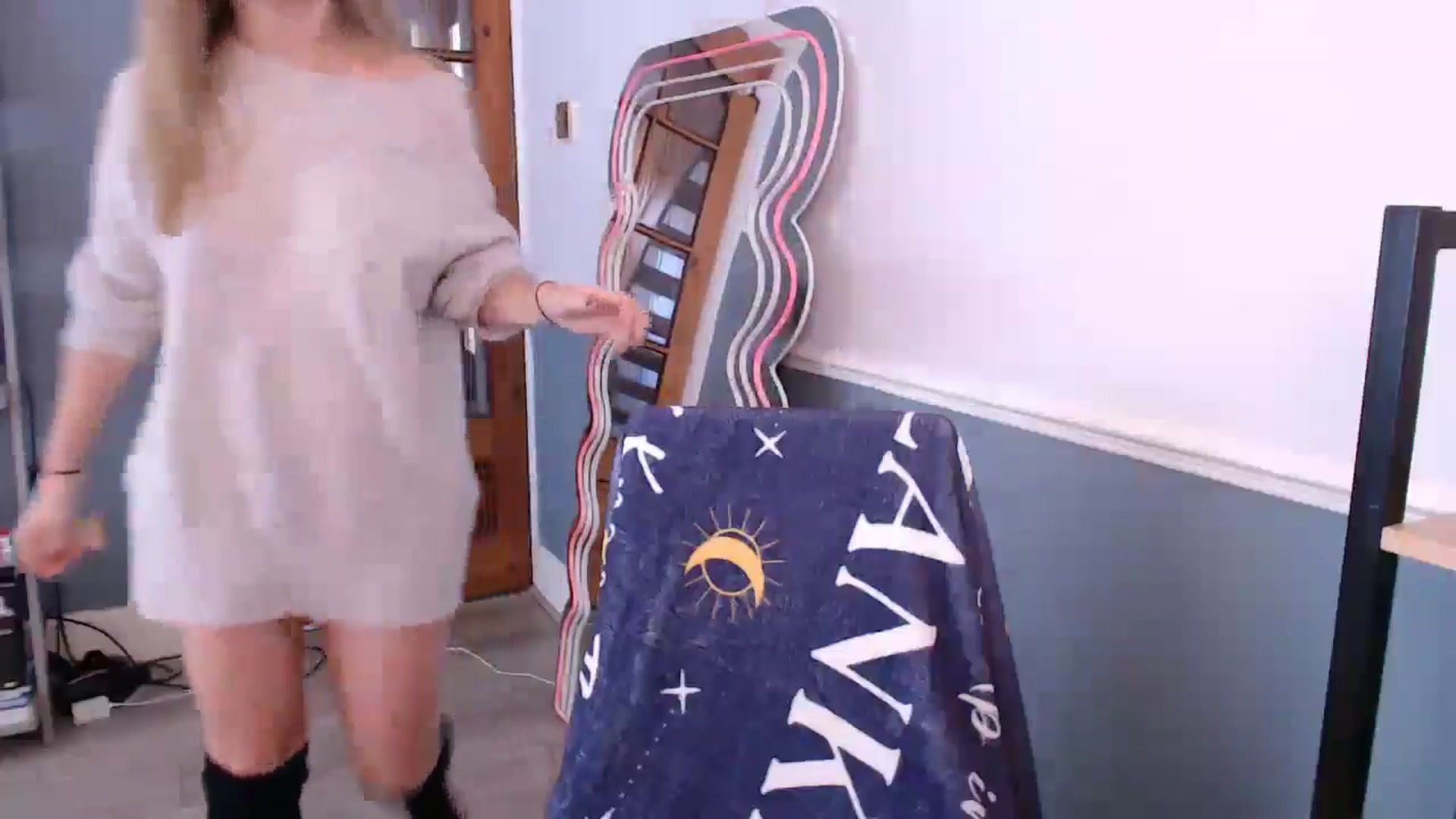 Gallery image thumbnail from KittyCash3w's myfreecams stream on, 10/24/2025, 09:21 image 10 of 20