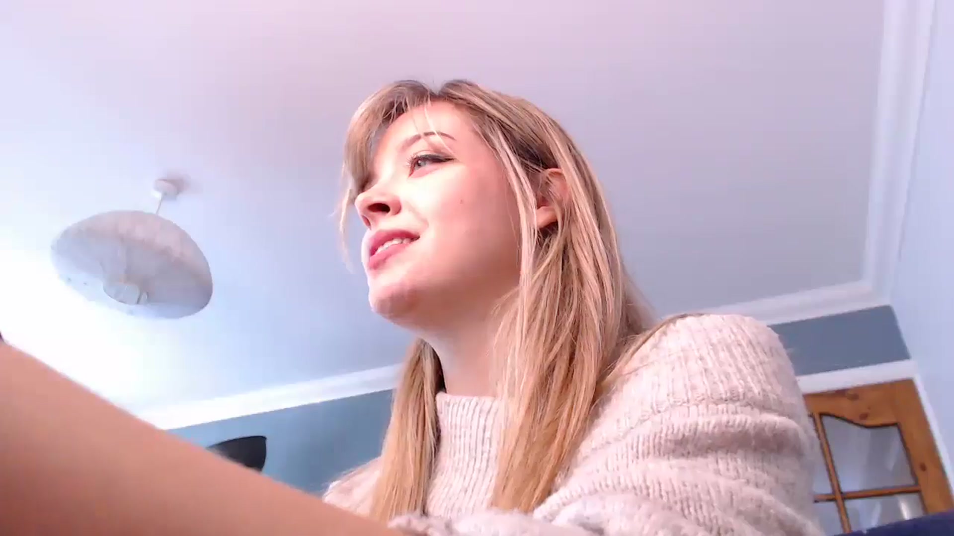Gallery image thumbnail from KittyCash3w's myfreecams stream on, 10/24/2025, 10:41 image 3 of 20