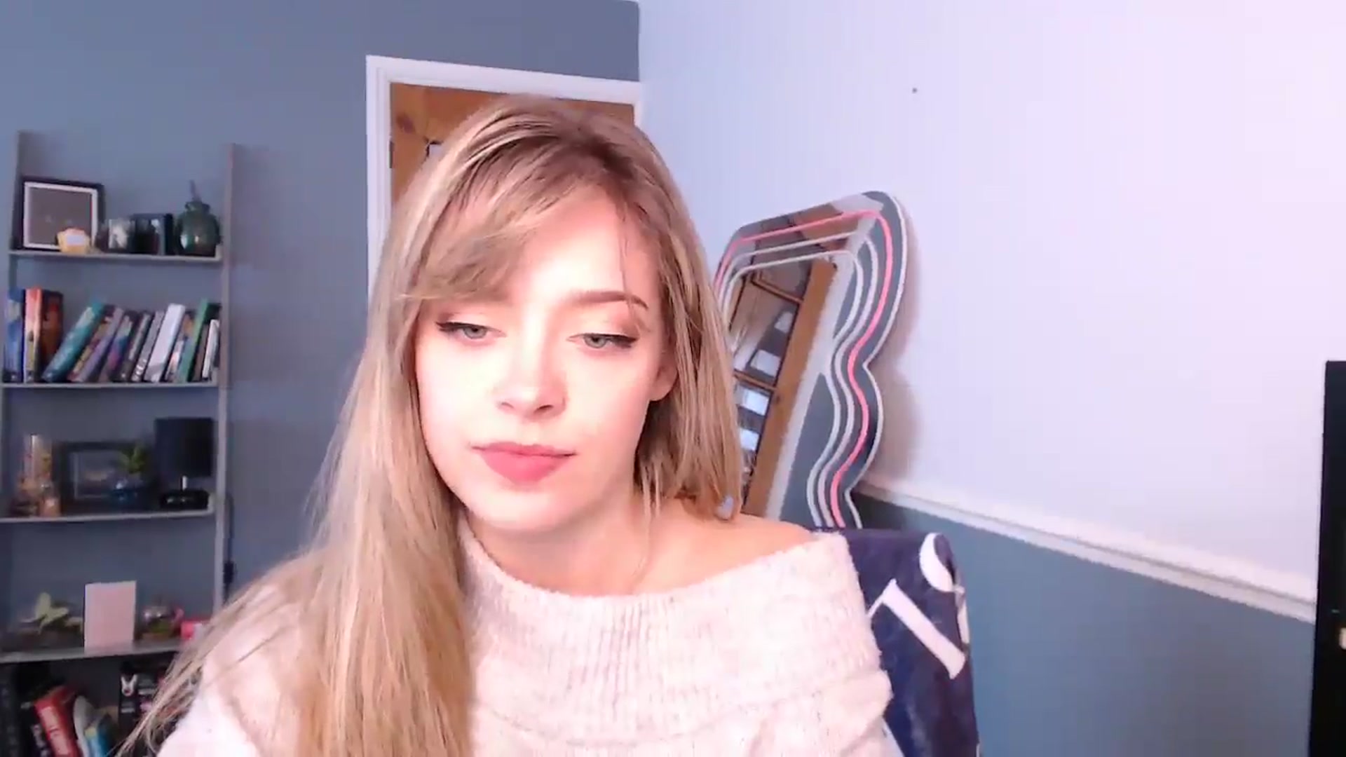 Gallery image thumbnail from KittyCash3w's myfreecams stream on, 10/24/2025, 10:41 image 4 of 20