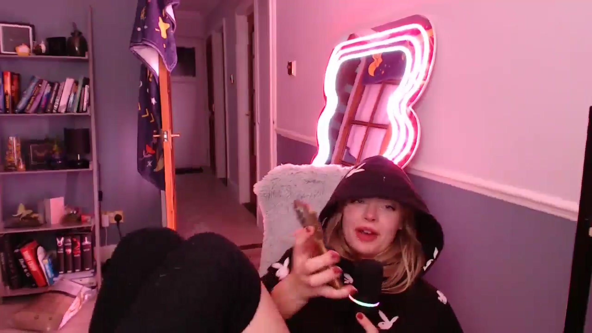 Gallery image thumbnail from KittyCash3w's myfreecams stream on, 10/30/2025, 24:03 image 14 of 20