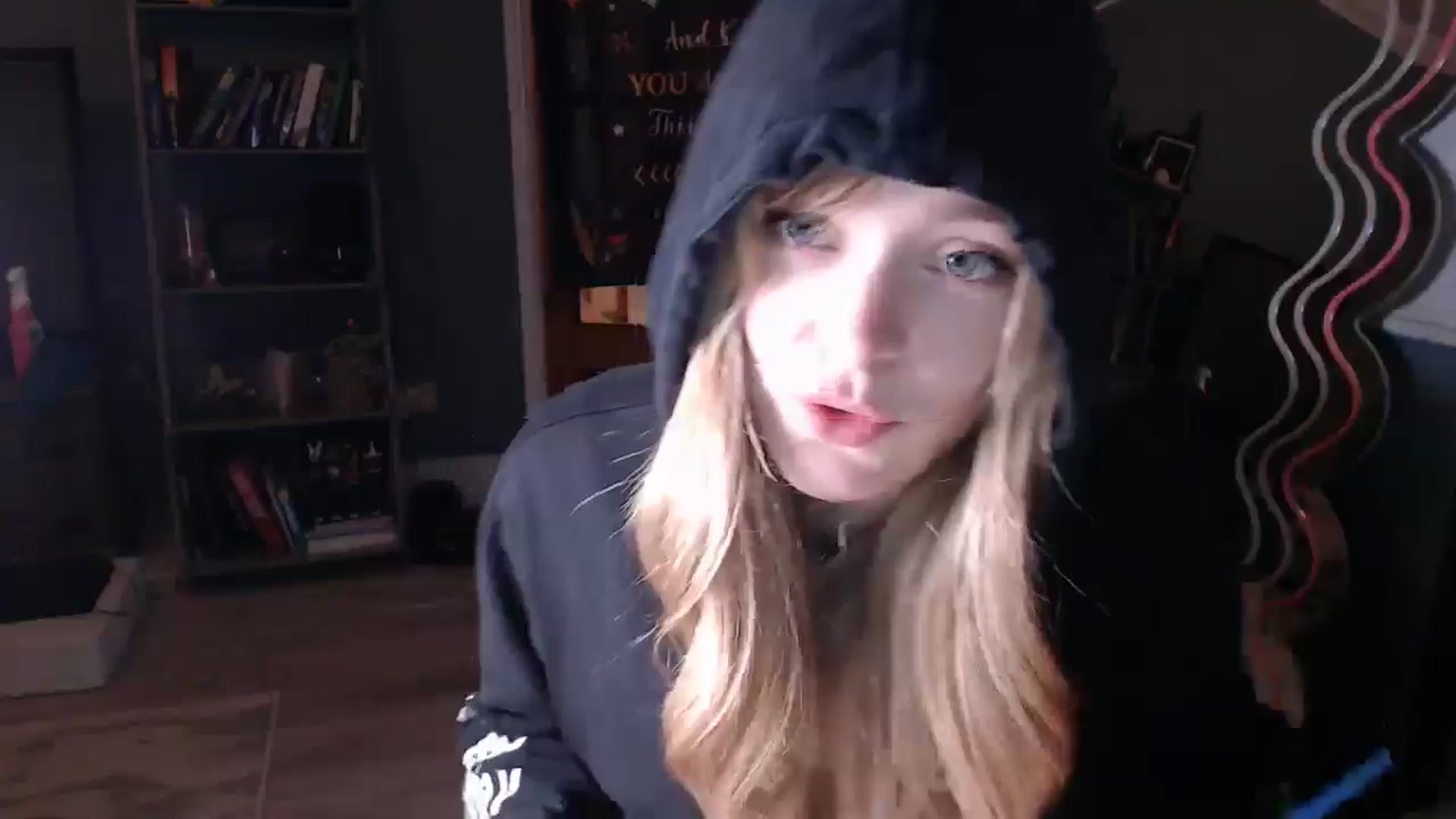 Gallery image thumbnail from KittyCash3w's myfreecams stream on, 11/03/2025, 18:59 image 19 of 20