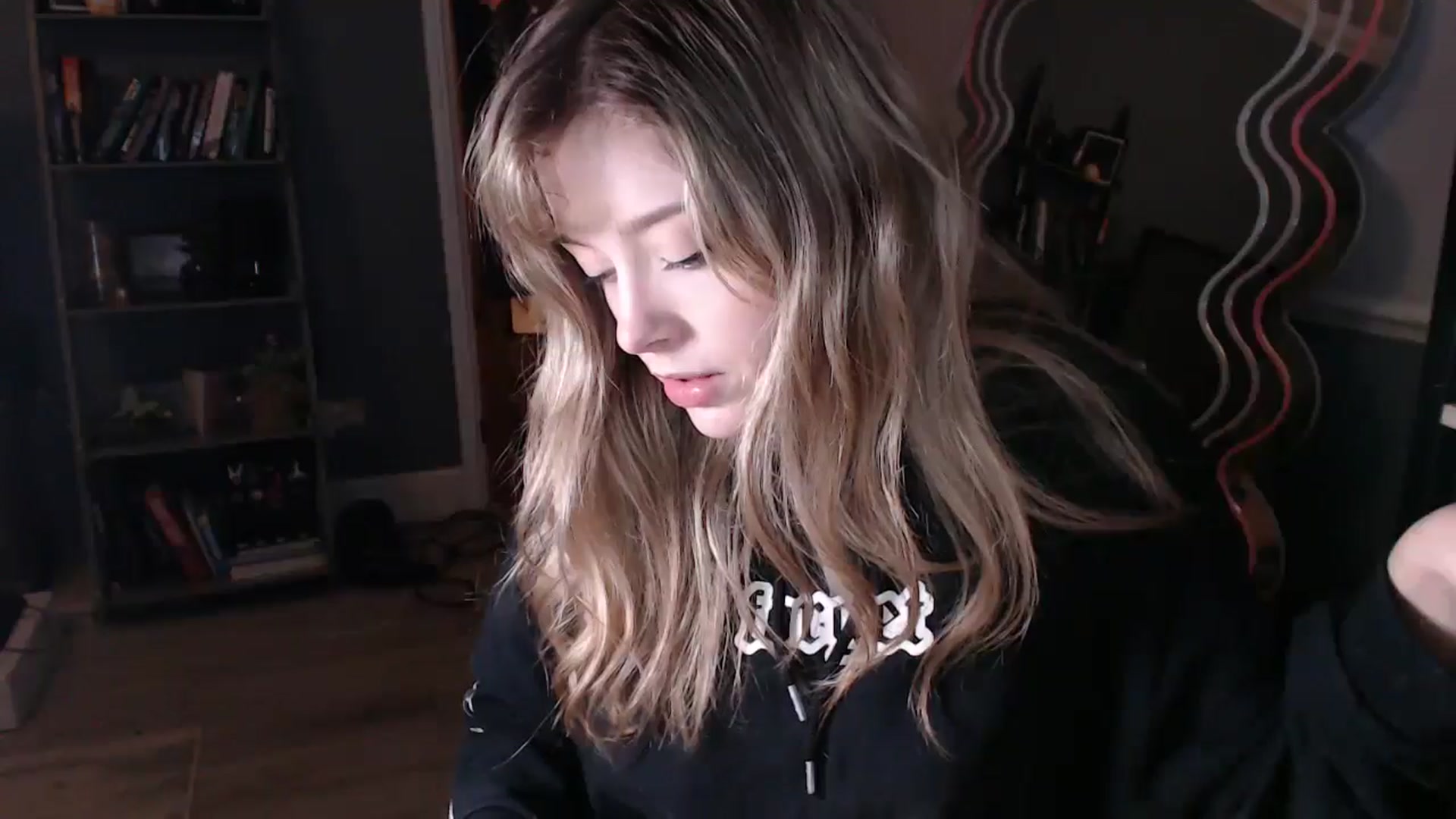 Gallery image thumbnail from KittyCash3w's myfreecams stream on, 11/03/2025, 18:59 image 5 of 20