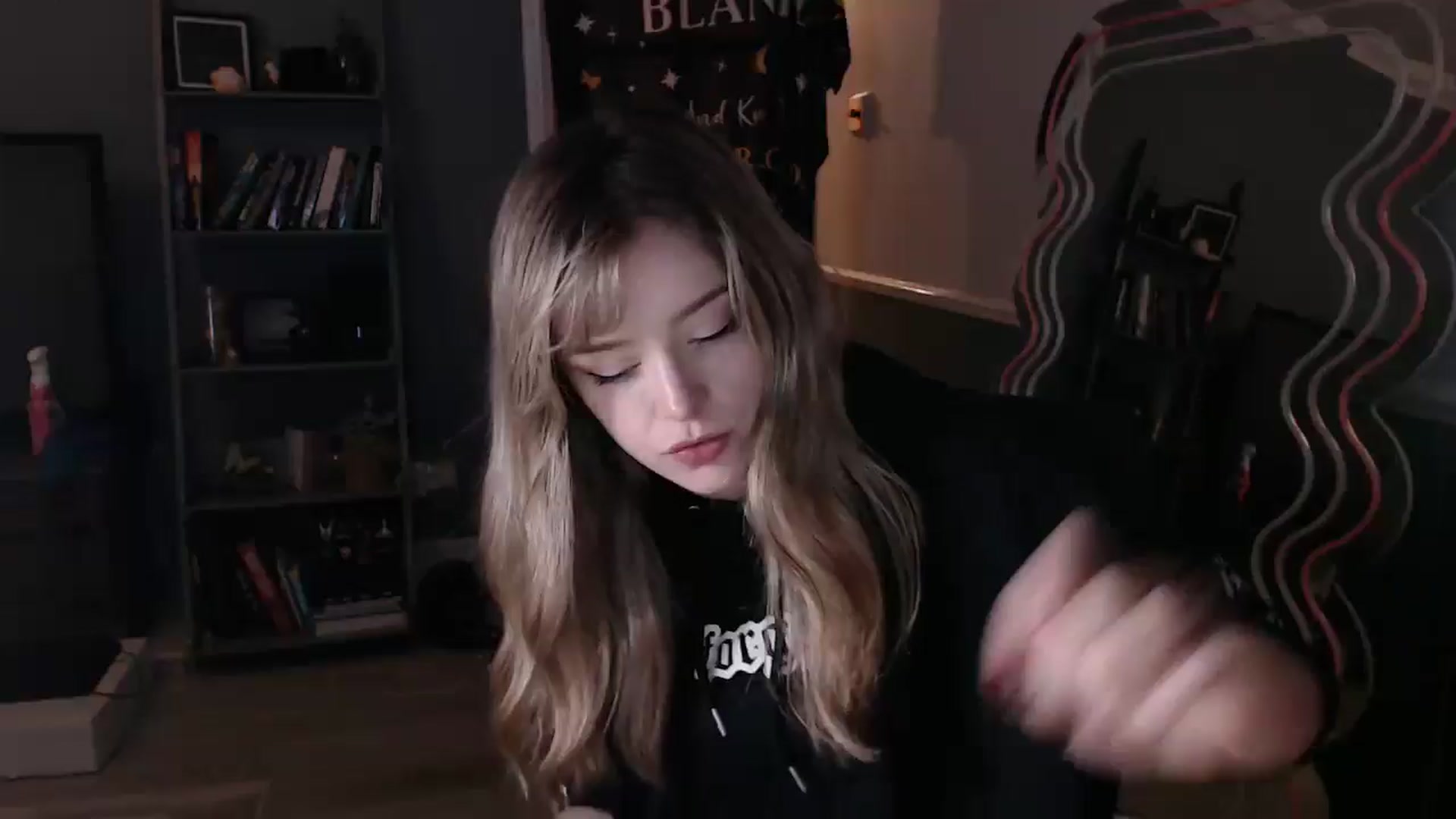 Gallery image thumbnail from KittyCash3w's myfreecams stream on, 11/03/2025, 18:59 image 1 of 20
