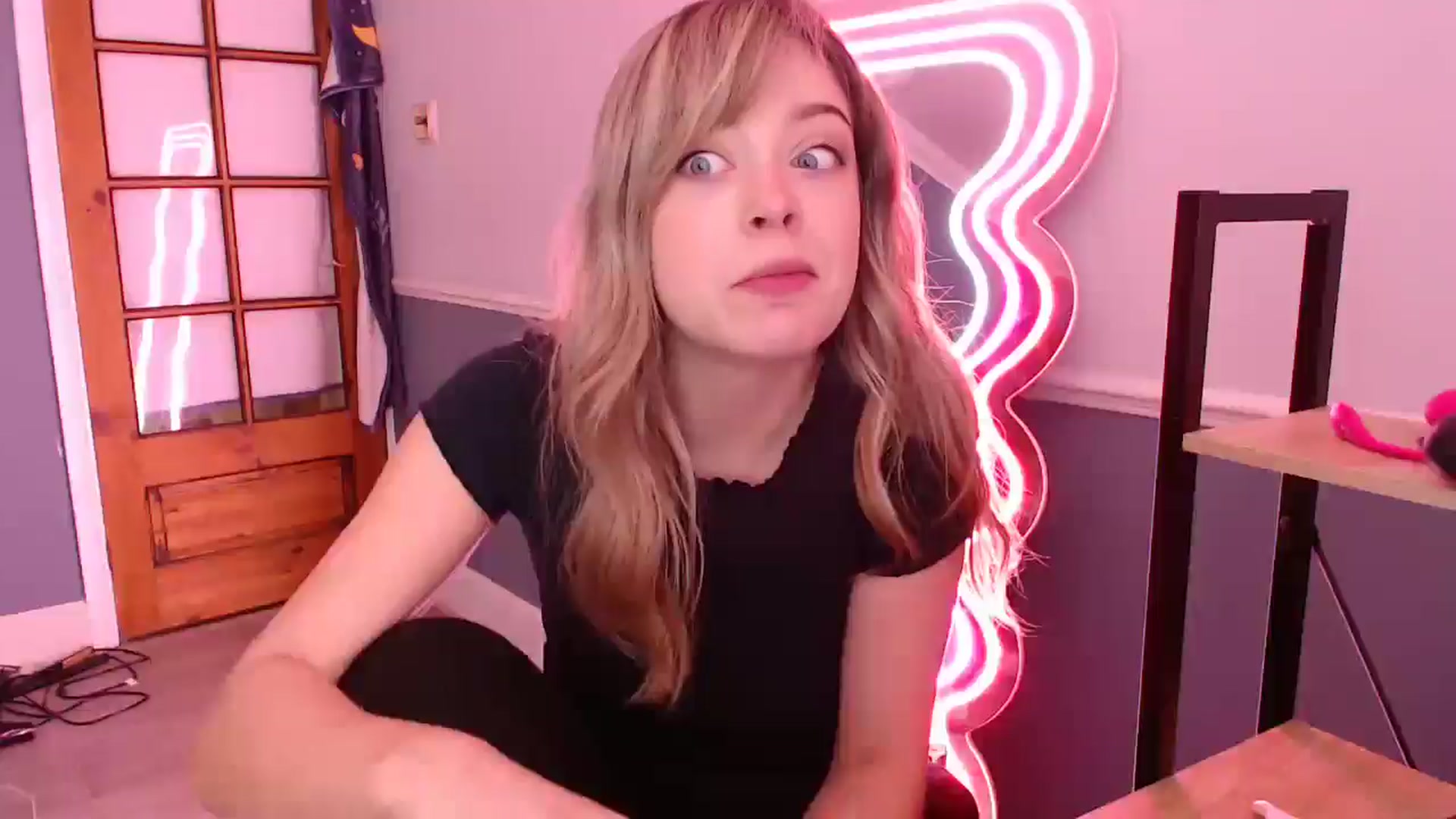 Gallery image thumbnail from KittyCash3w's myfreecams stream on, 11/05/2025, 20:39 image 1 of 20