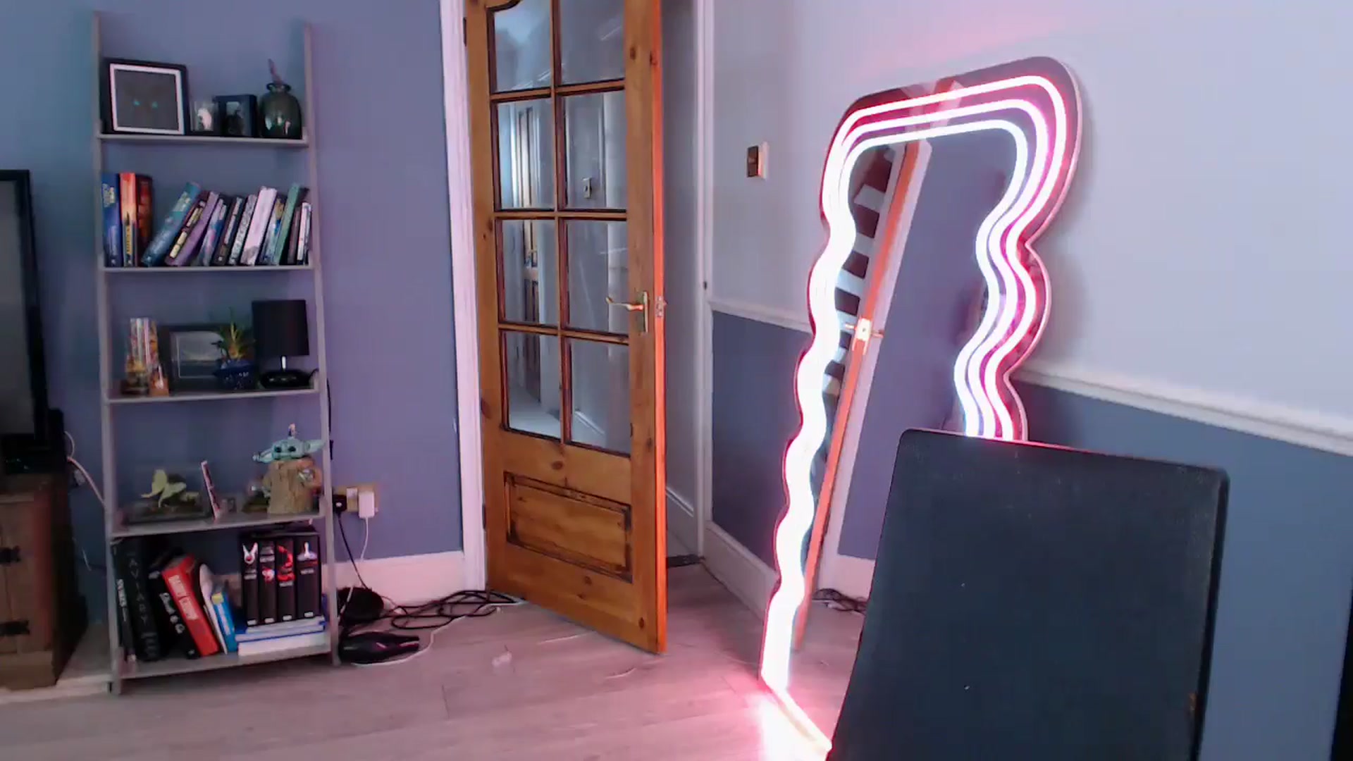 Gallery image thumbnail from KittyCash3w's myfreecams stream on, 11/12/2025, 10:00 image 19 of 20