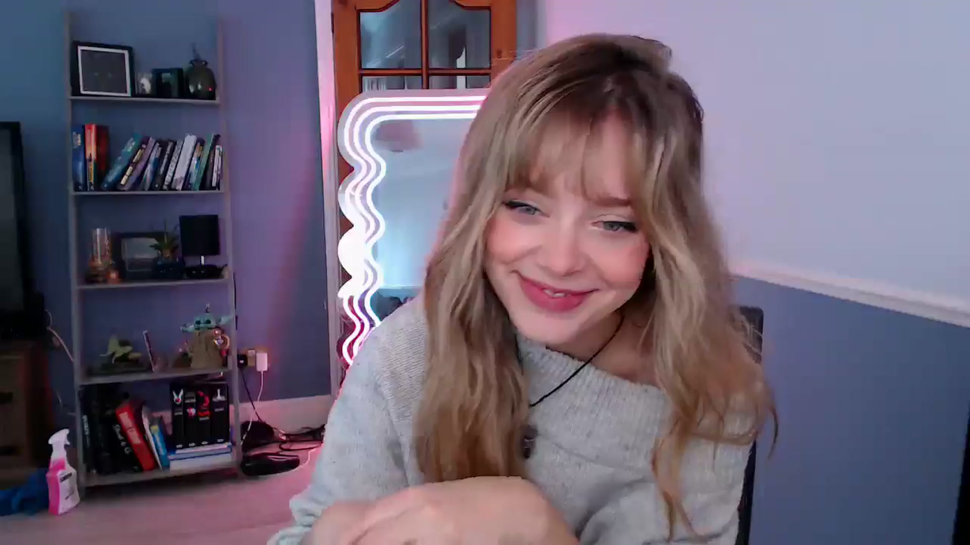 Gallery image thumbnail from KittyCash3w's myfreecams stream on, 11/12/2025, 10:00 image 13 of 20