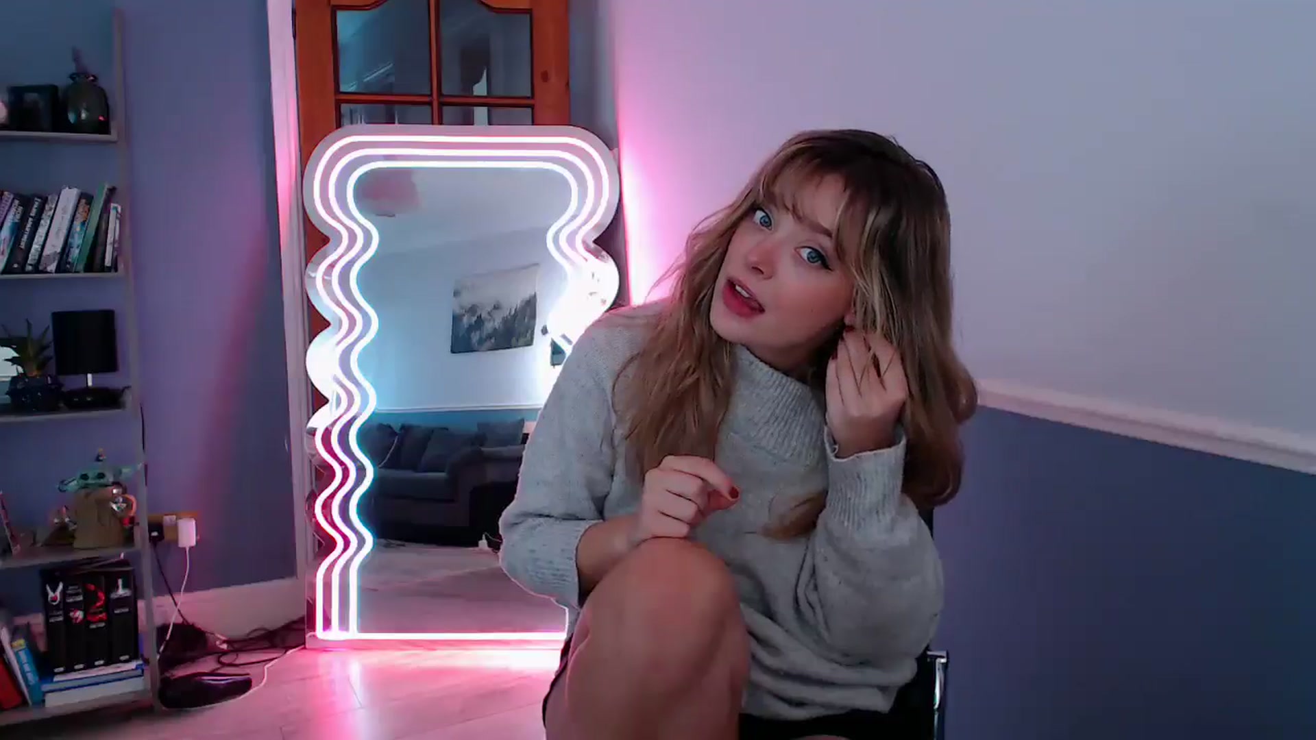 Gallery image thumbnail from KittyCash3w's myfreecams stream on, 11/12/2025, 10:00 image 2 of 20