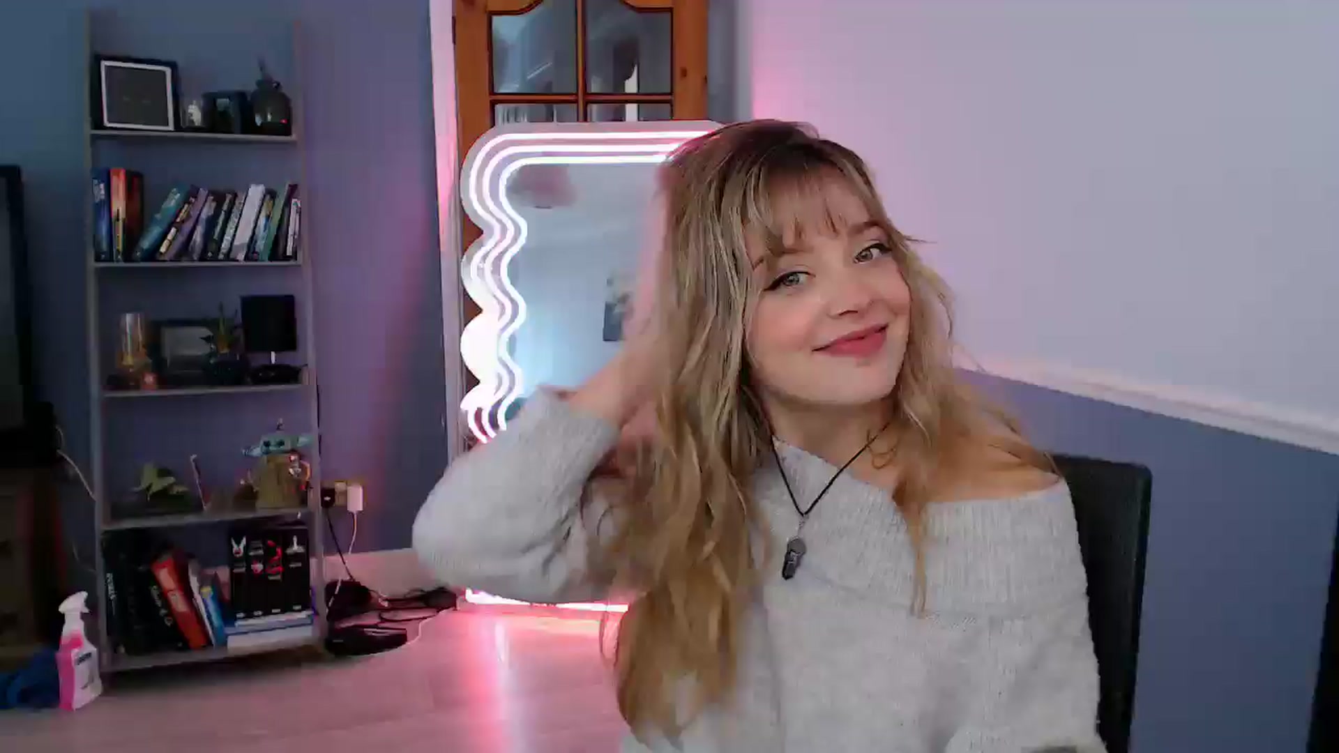 Gallery image thumbnail from KittyCash3w's myfreecams stream on, 11/12/2025, 10:00 image 17 of 20