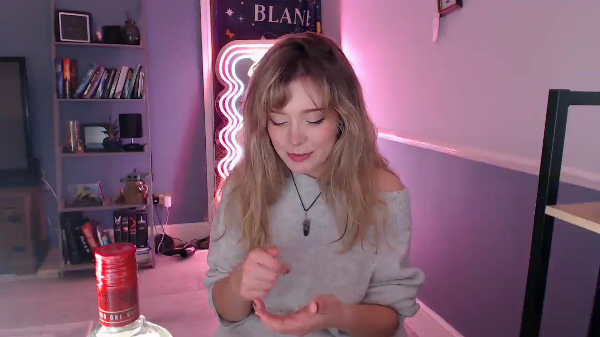 Gallery image thumbnail from KittyCash3w's myfreecams stream on, 11/12/2025, 20:10 image 3 of 20