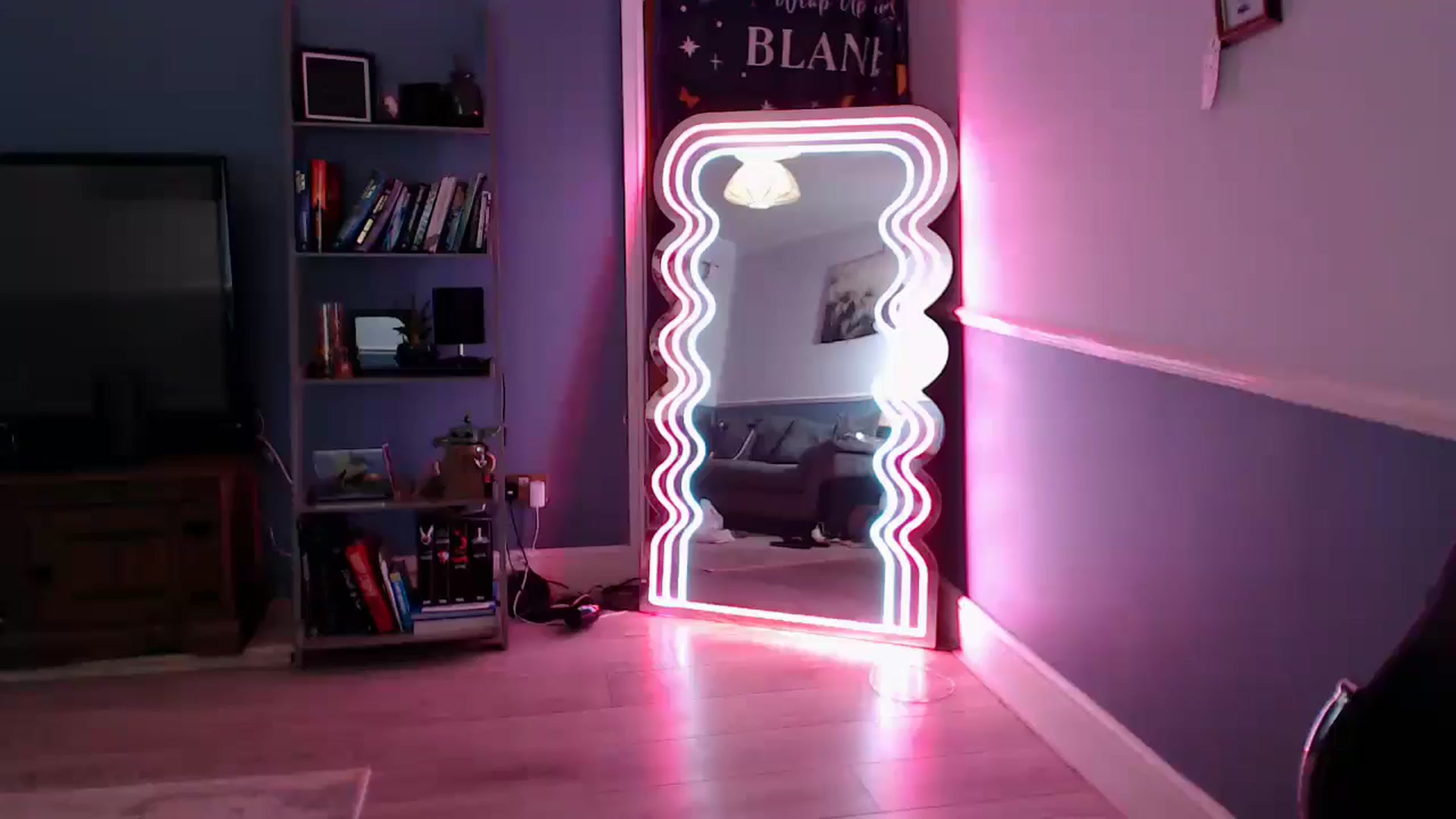 Gallery image thumbnail from KittyCash3w's myfreecams stream on, 11/12/2025, 20:10 image 13 of 20