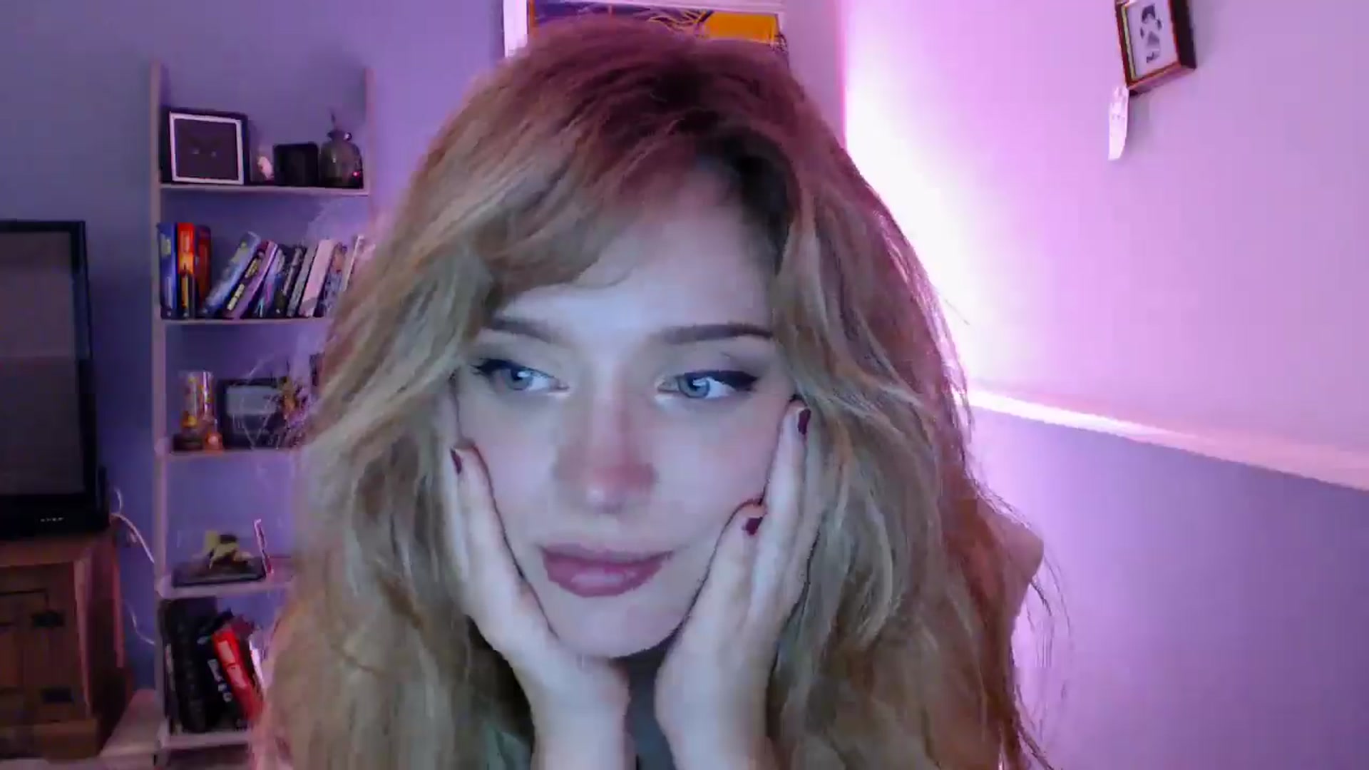 Gallery image thumbnail from KittyCash3w's myfreecams stream on, 11/12/2025, 22:26 image 13 of 20