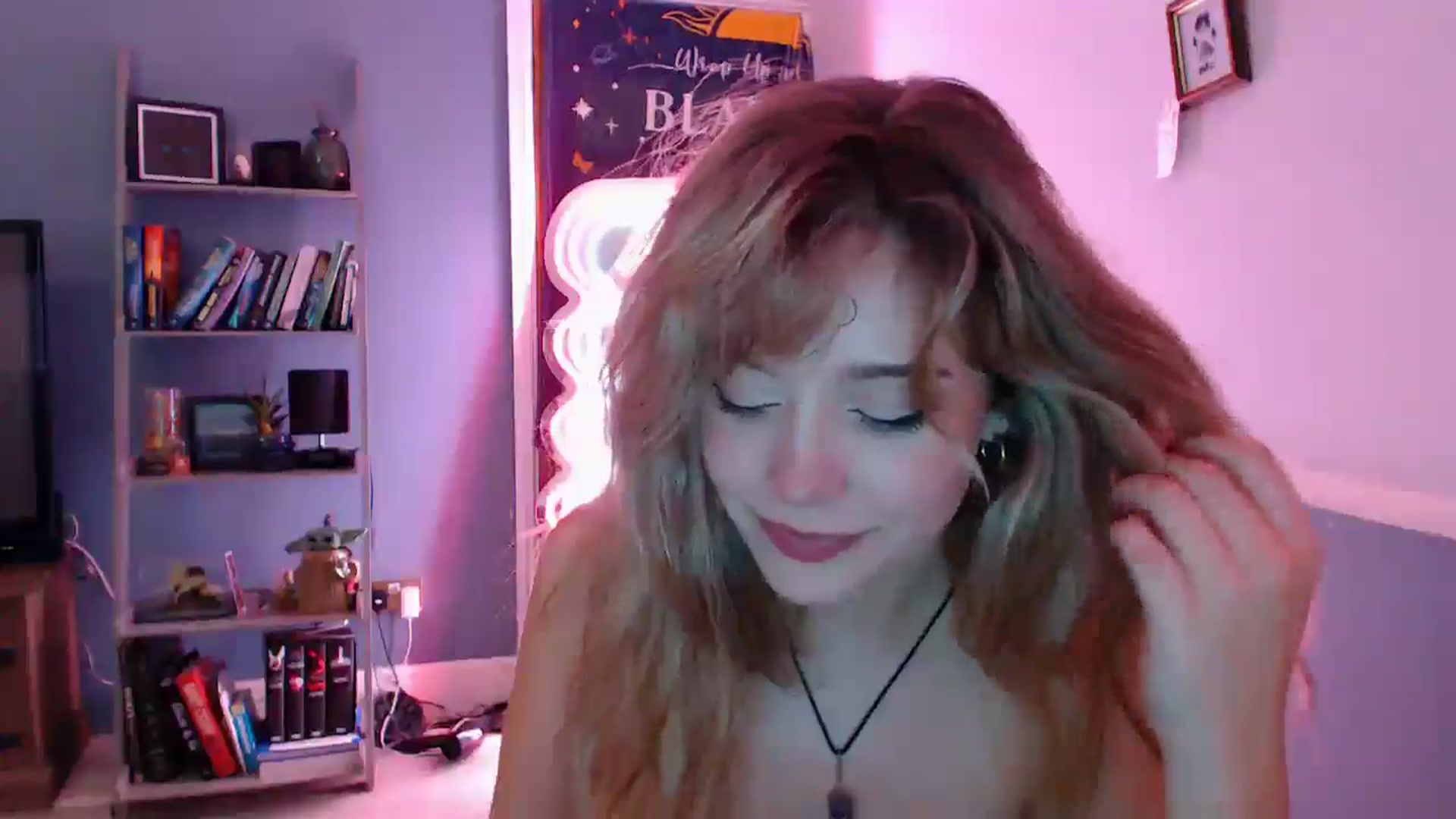 Gallery image thumbnail from KittyCash3w's myfreecams stream on, 11/12/2025, 22:26 image 10 of 20