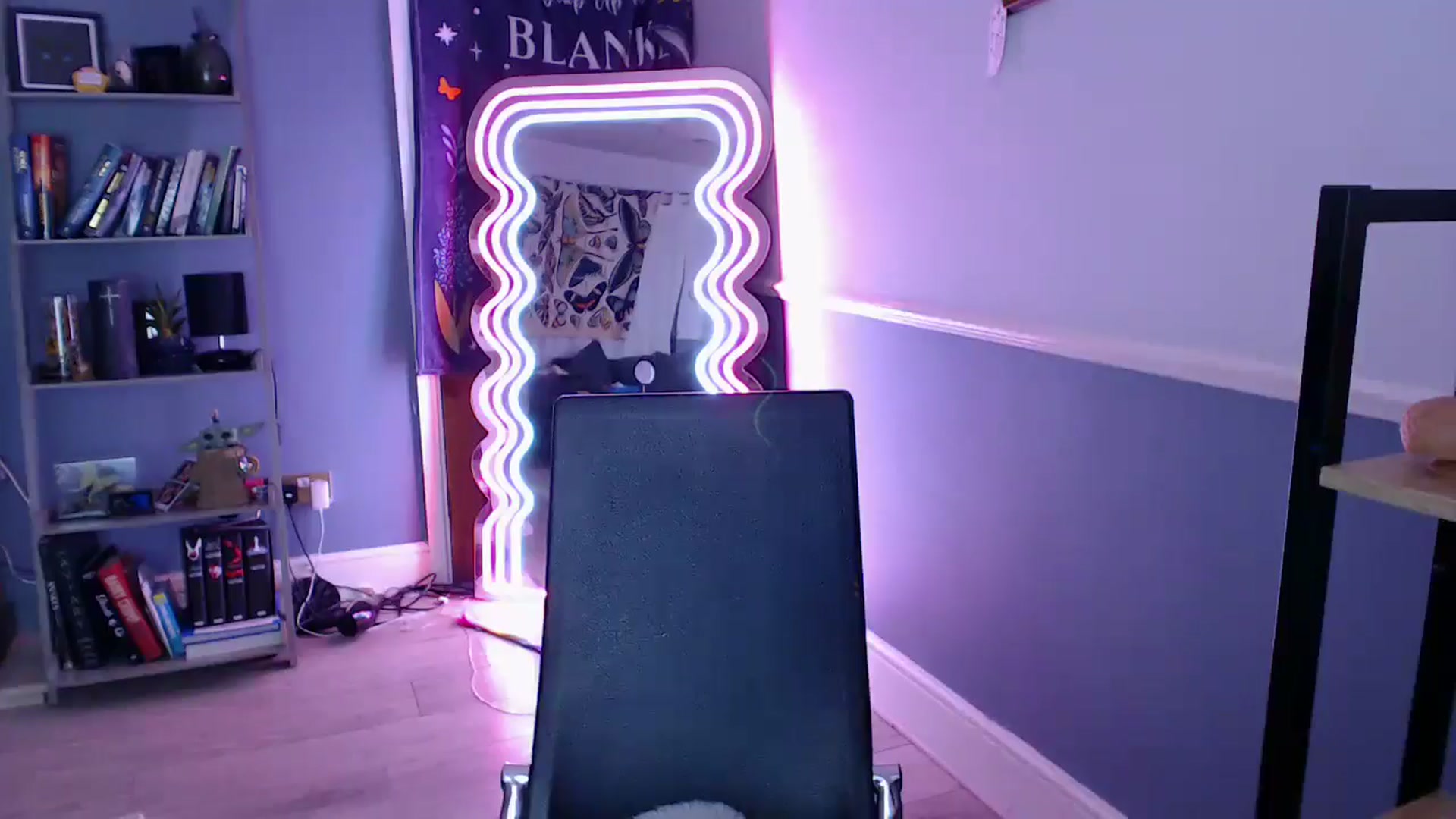 Gallery image thumbnail from KittyCash3w's myfreecams stream on, 11/14/2025, 21:02 image 20 of 20
