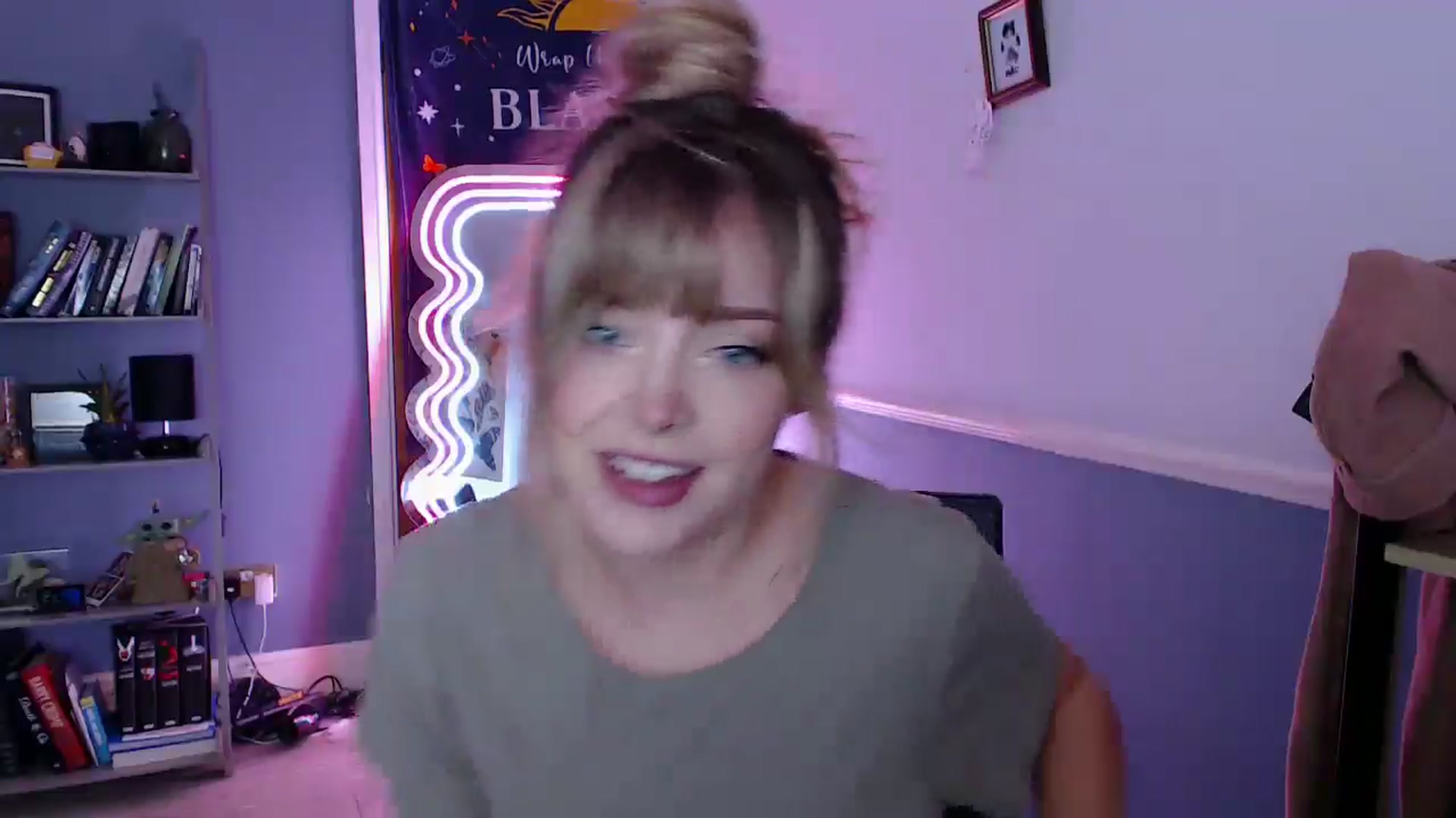 Gallery image thumbnail from KittyCash3w's myfreecams stream on, 11/16/2025, 15:13 image 4 of 20