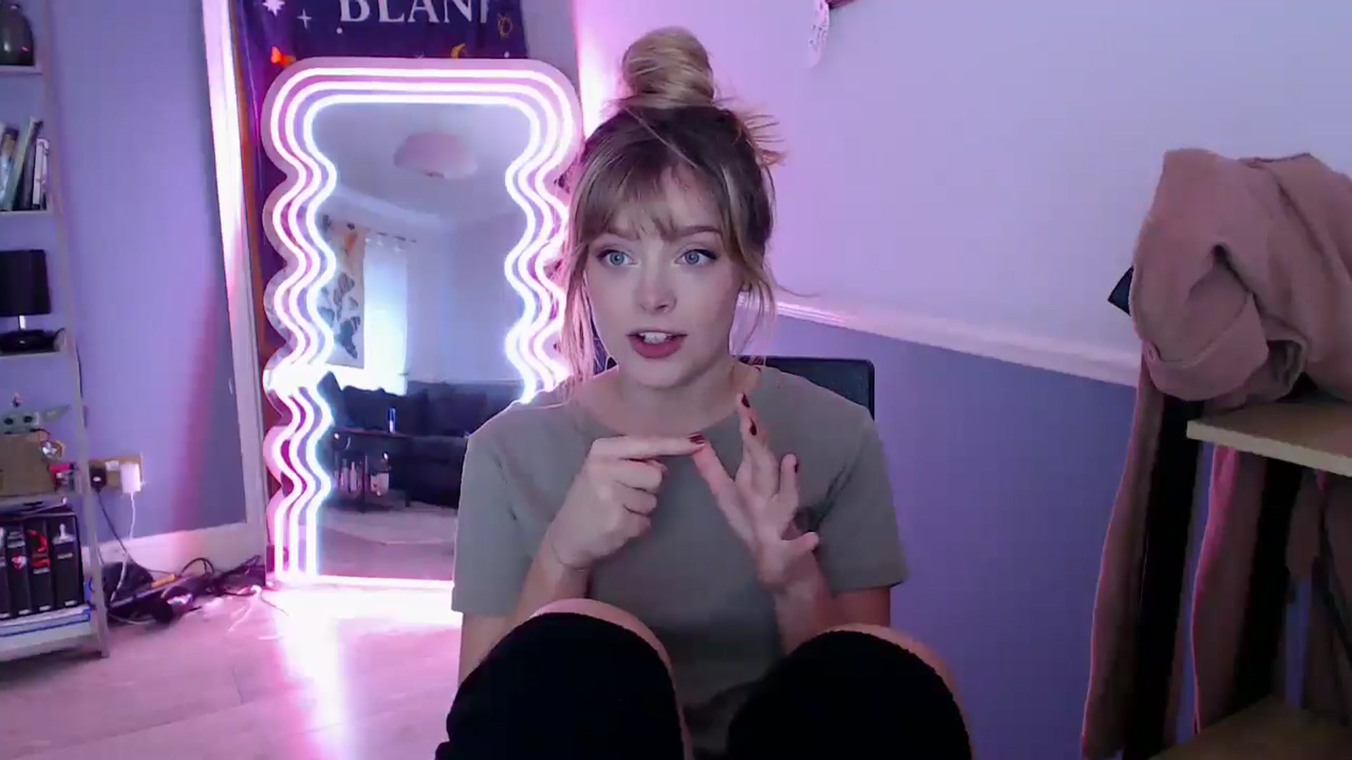 Gallery image thumbnail from KittyCash3w's myfreecams stream on, 11/16/2025, 15:13 image 10 of 20
