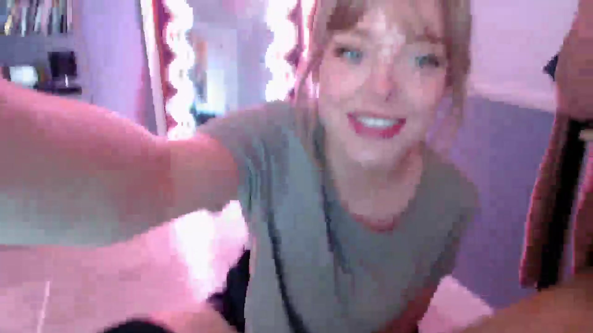 Gallery image thumbnail from KittyCash3w's myfreecams stream on, 11/16/2025, 15:35 image 12 of 20