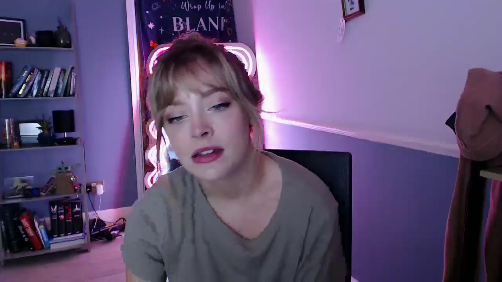 Gallery image thumbnail from KittyCash3w's myfreecams stream on, 11/16/2025, 15:35 image 11 of 20