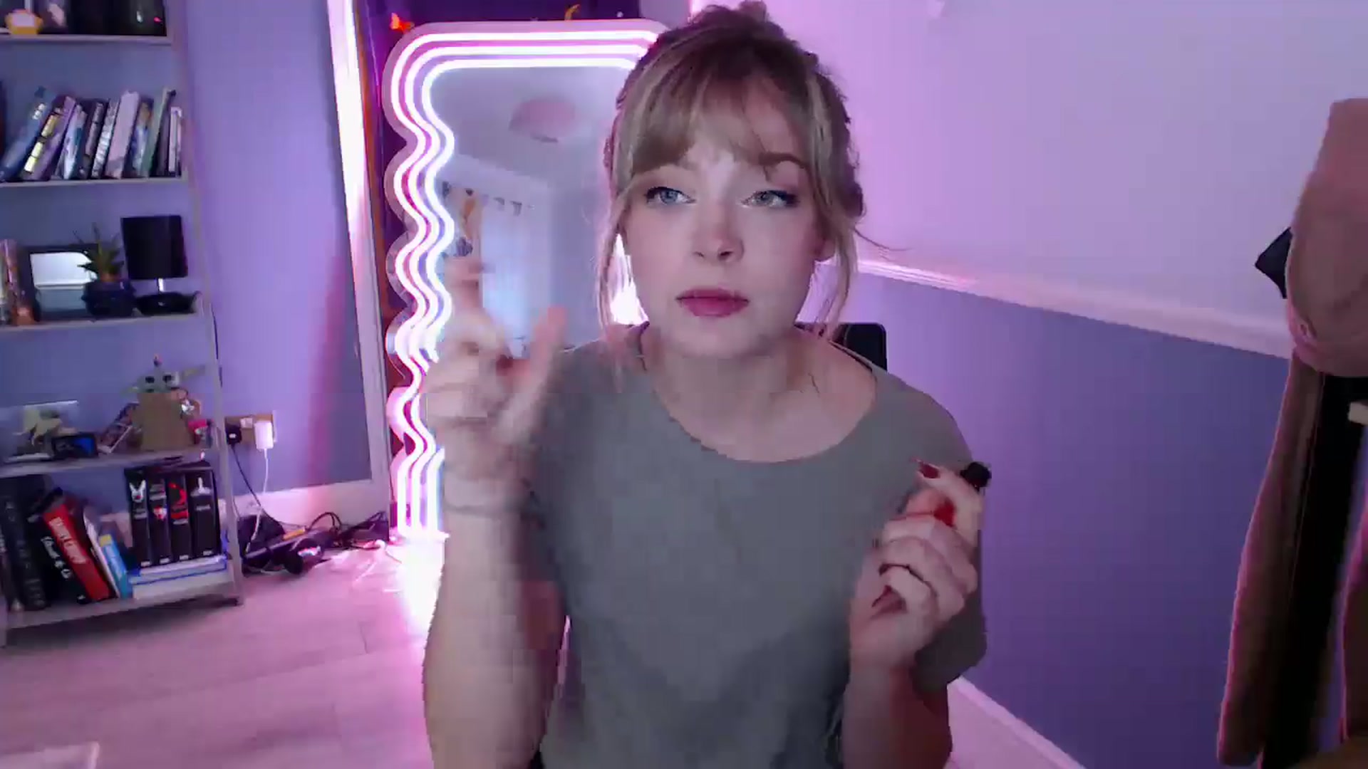 Gallery image thumbnail from KittyCash3w's myfreecams stream on, 11/16/2025, 15:35 image 18 of 20