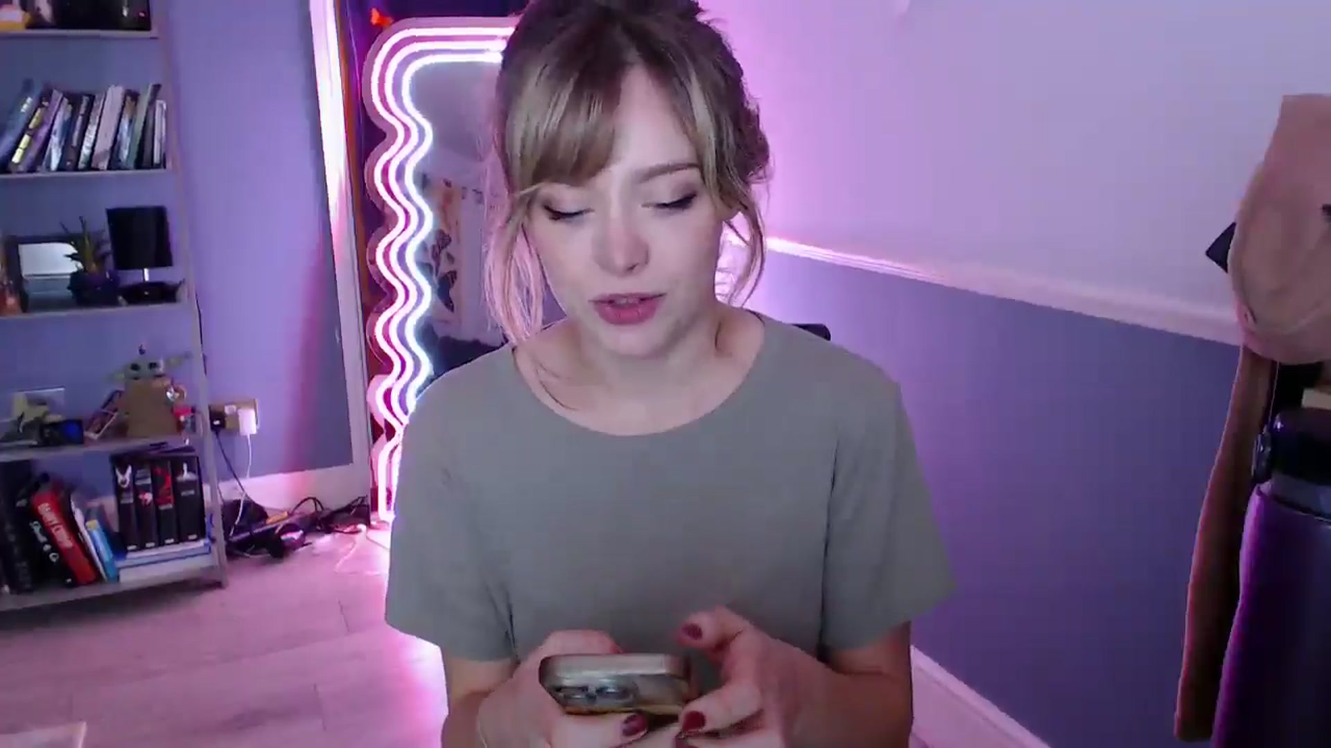 Gallery image thumbnail from KittyCash3w's myfreecams stream on, 11/16/2025, 17:35 image 3 of 20