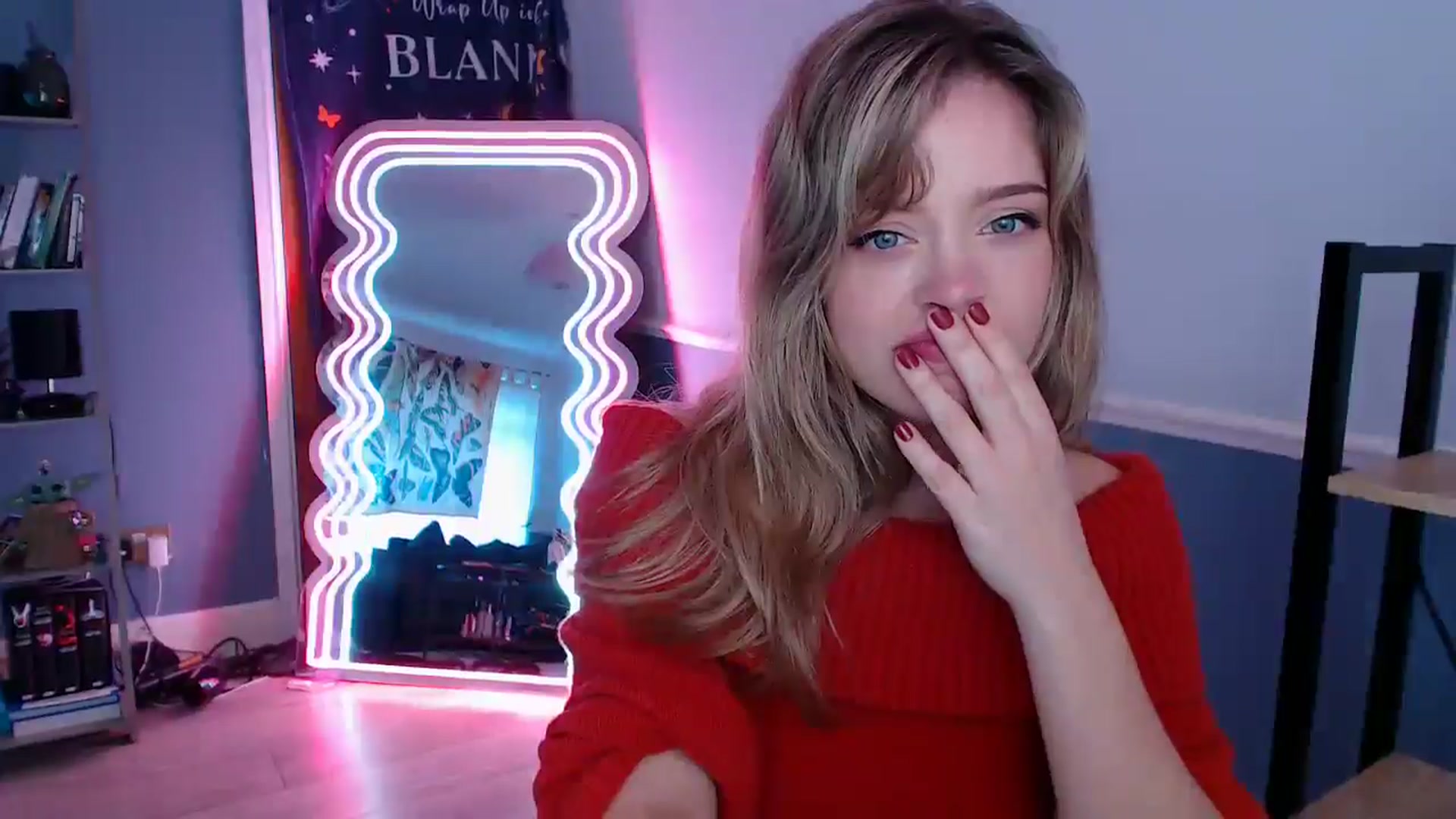 Gallery image thumbnail from KittyCash3w's myfreecams stream on, 11/17/2025, 11:01 image 14 of 20