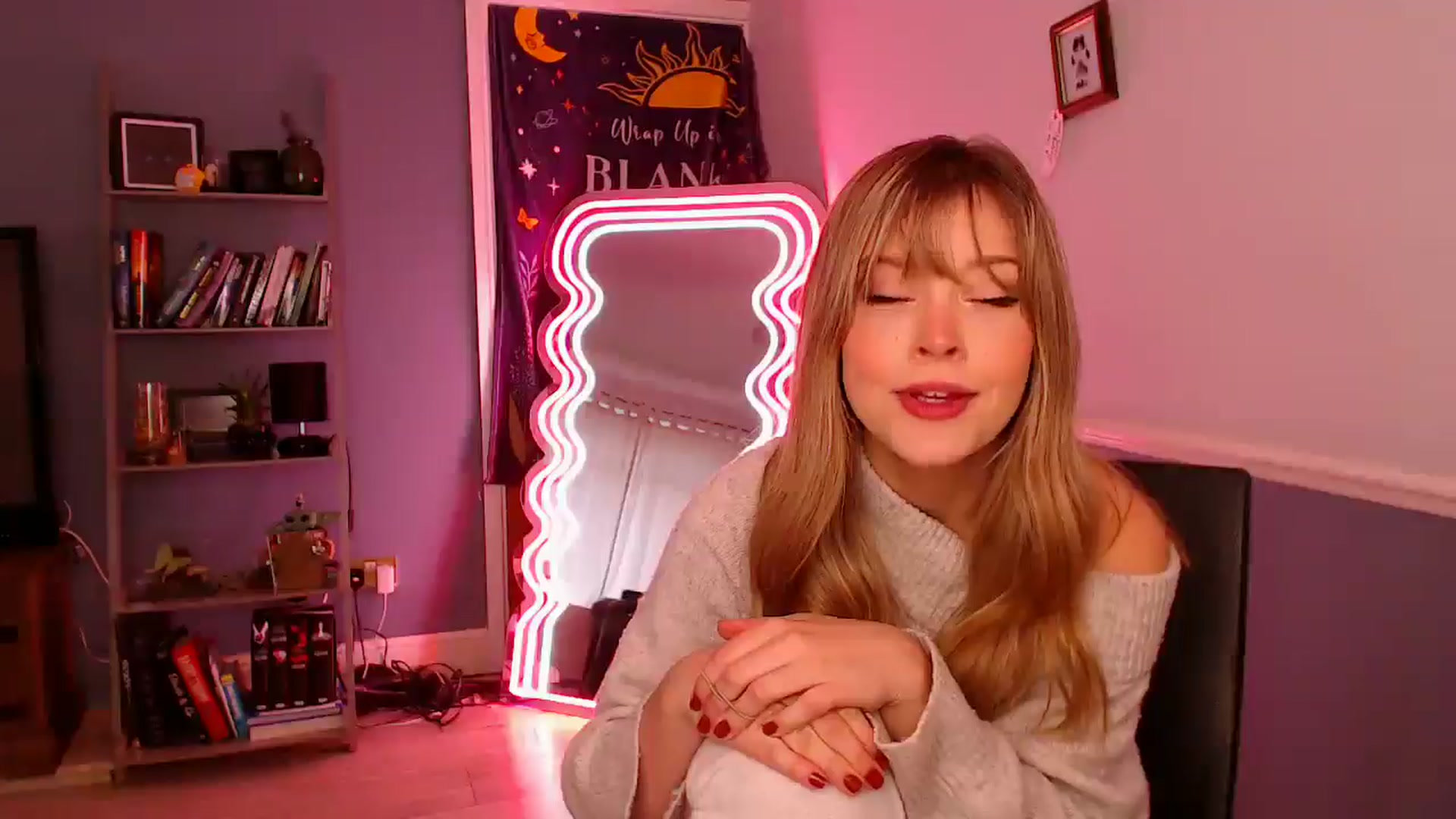 Gallery image thumbnail from KittyCash3w's myfreecams stream on, 11/19/2025, 11:26 image 14 of 20