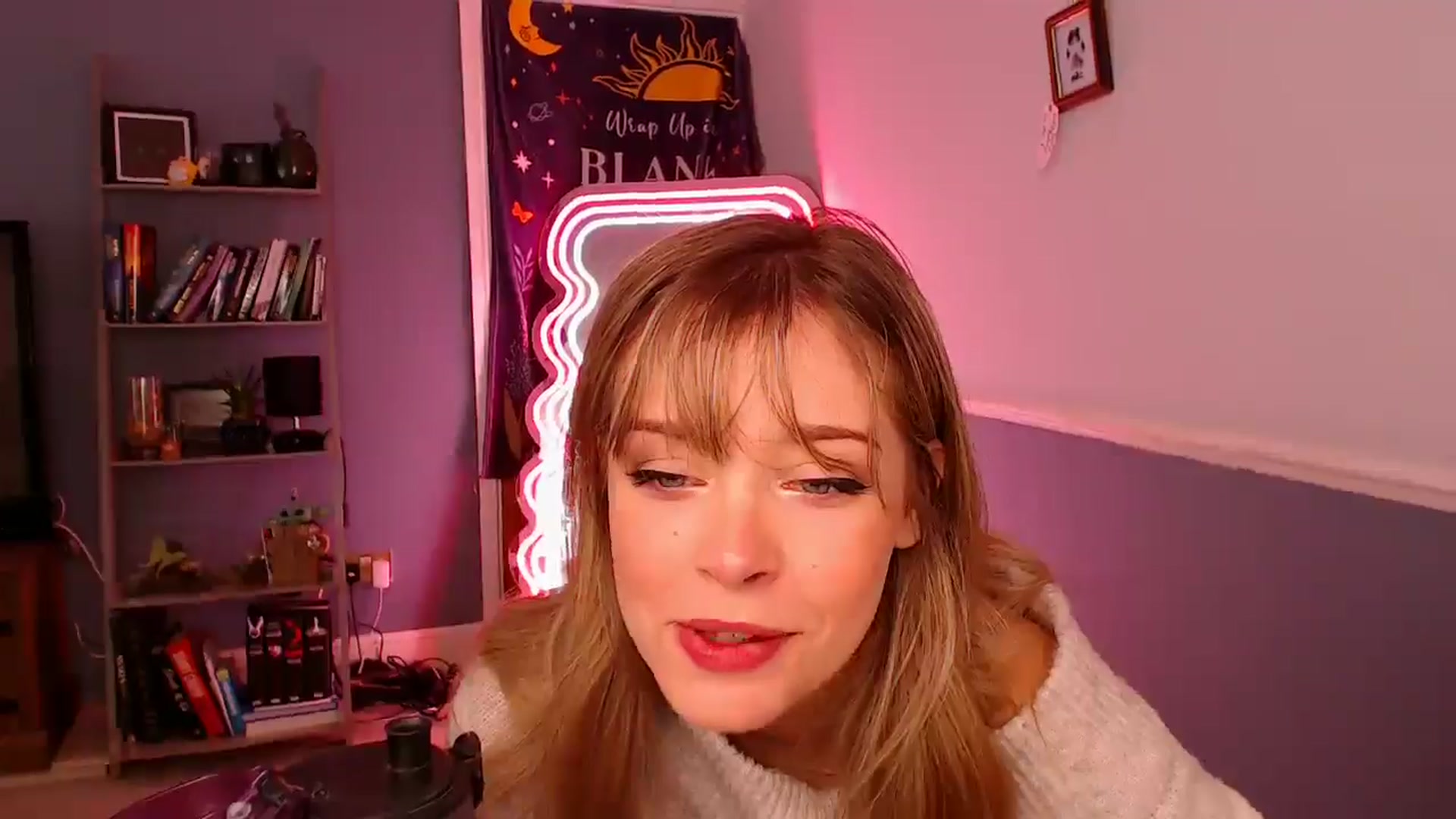 Gallery image thumbnail from KittyCash3w's myfreecams stream on, 11/19/2025, 11:26 image 9 of 20