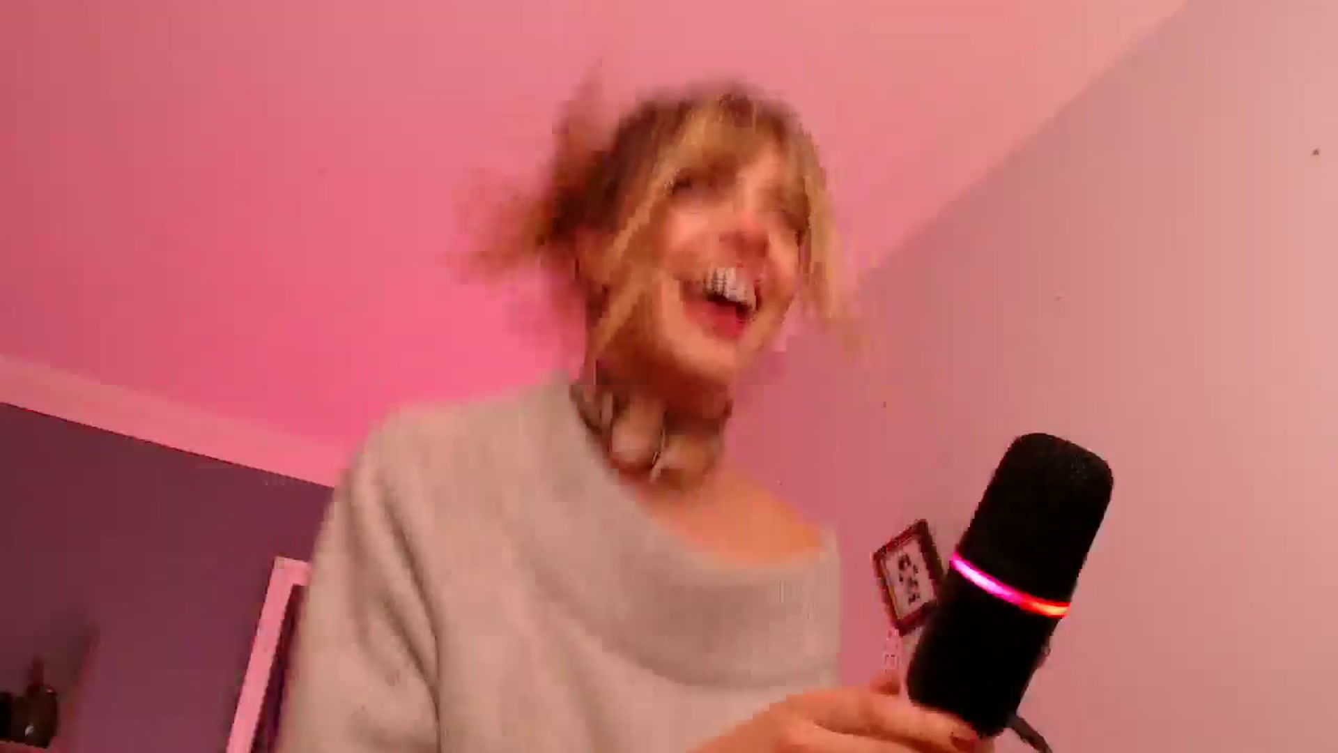 Gallery image thumbnail from KittyCash3w's myfreecams stream on, 11/19/2025, 22:28 image 2 of 20