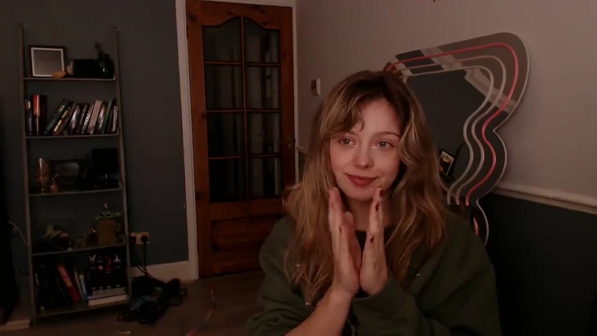 Gallery image thumbnail from KittyCash3w's myfreecams stream on, 12/06/2025, 19:03 image 12 of 20