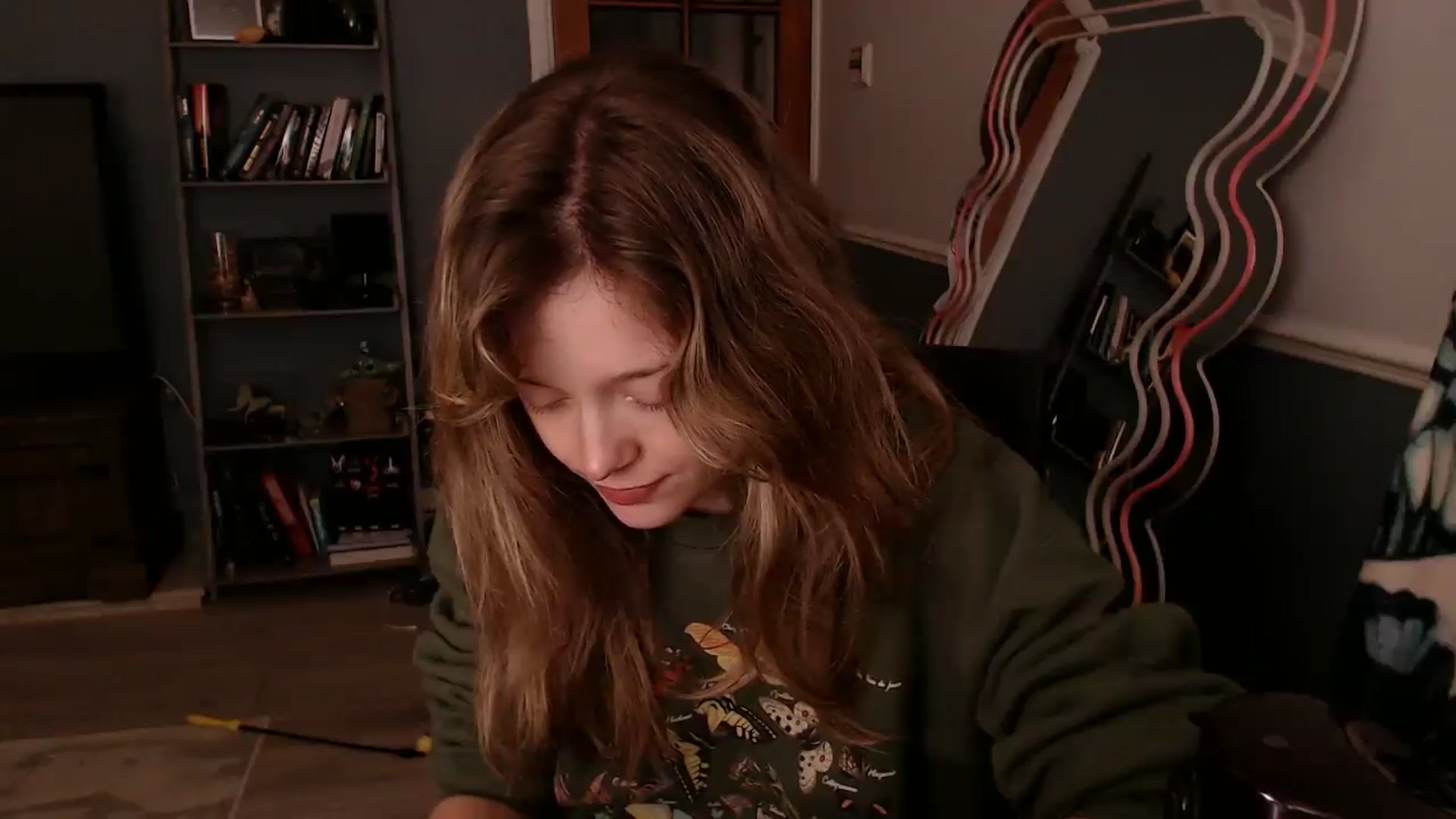 Gallery image thumbnail from KittyCash3w's myfreecams stream on, 12/06/2025, 19:03 image 2 of 20