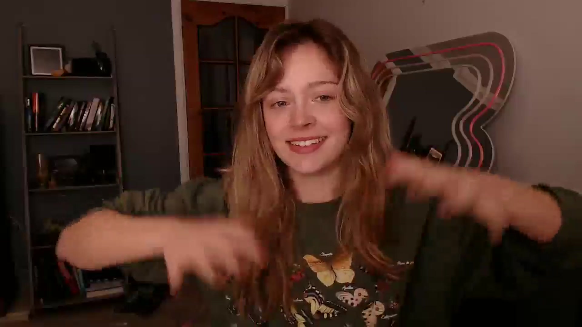 Gallery image thumbnail from KittyCash3w's myfreecams stream on, 12/06/2025, 19:03 image 6 of 20