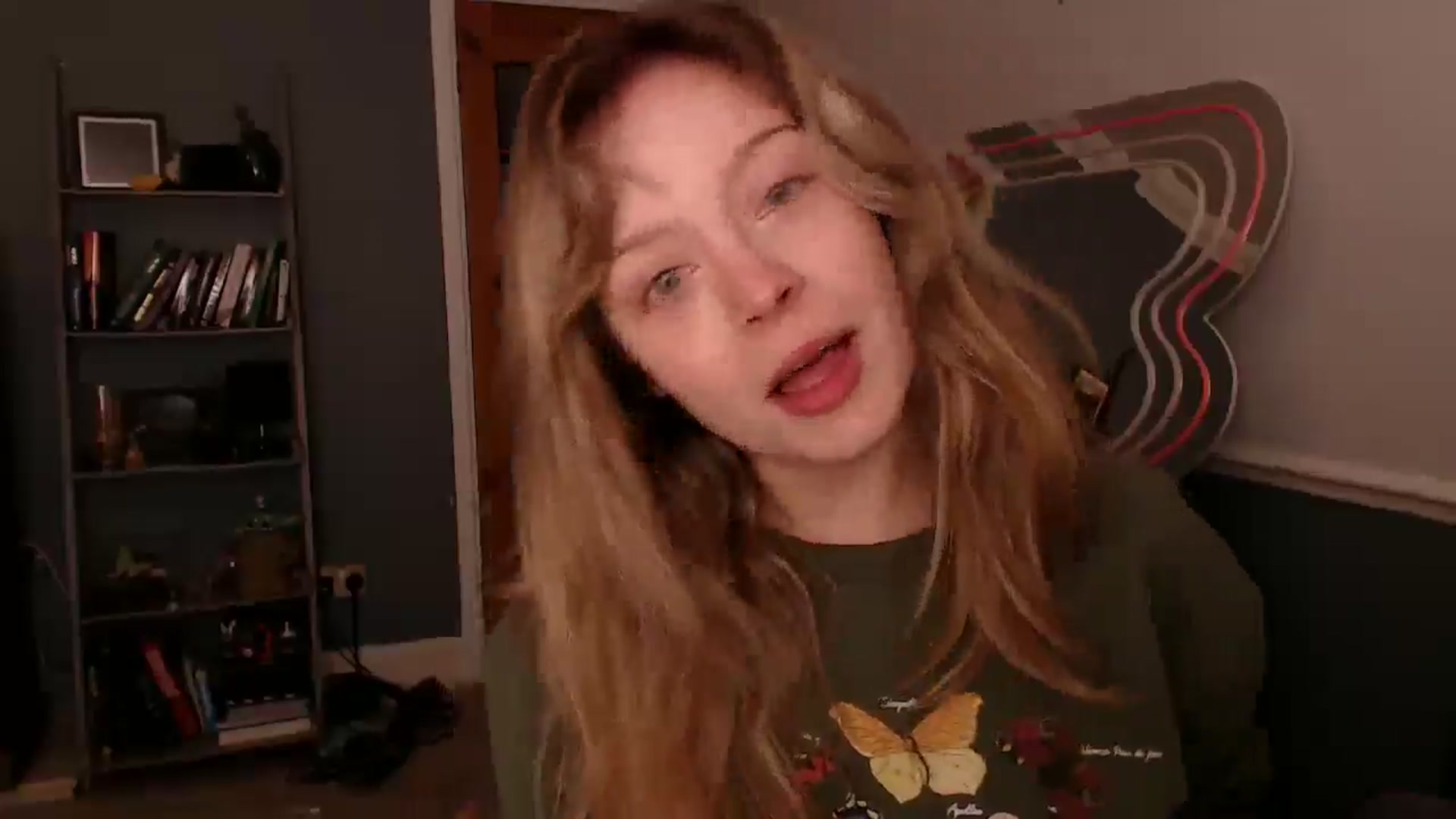 Gallery image thumbnail from KittyCash3w's myfreecams stream on, 12/06/2025, 19:03 image 17 of 20