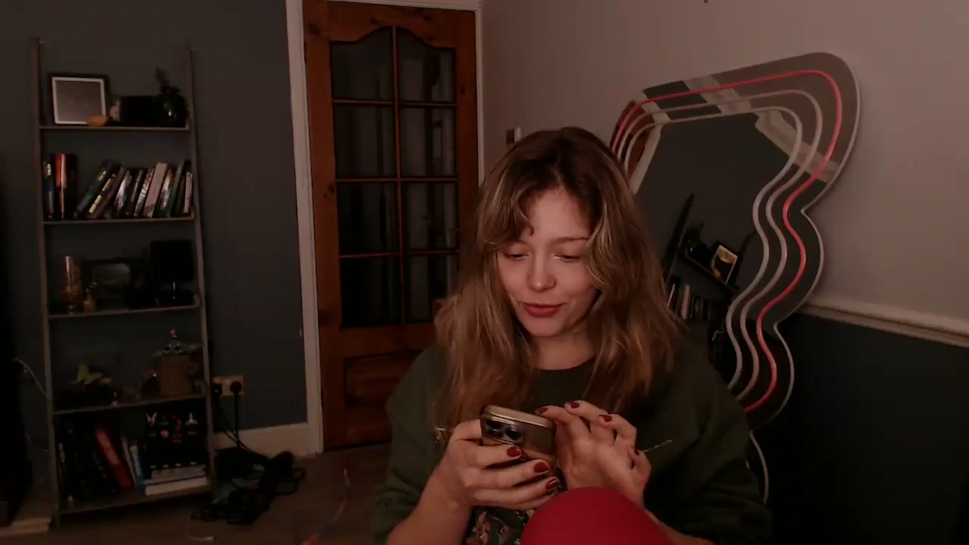 Gallery image thumbnail from KittyCash3w's myfreecams stream on, 12/06/2025, 19:03 image 15 of 20