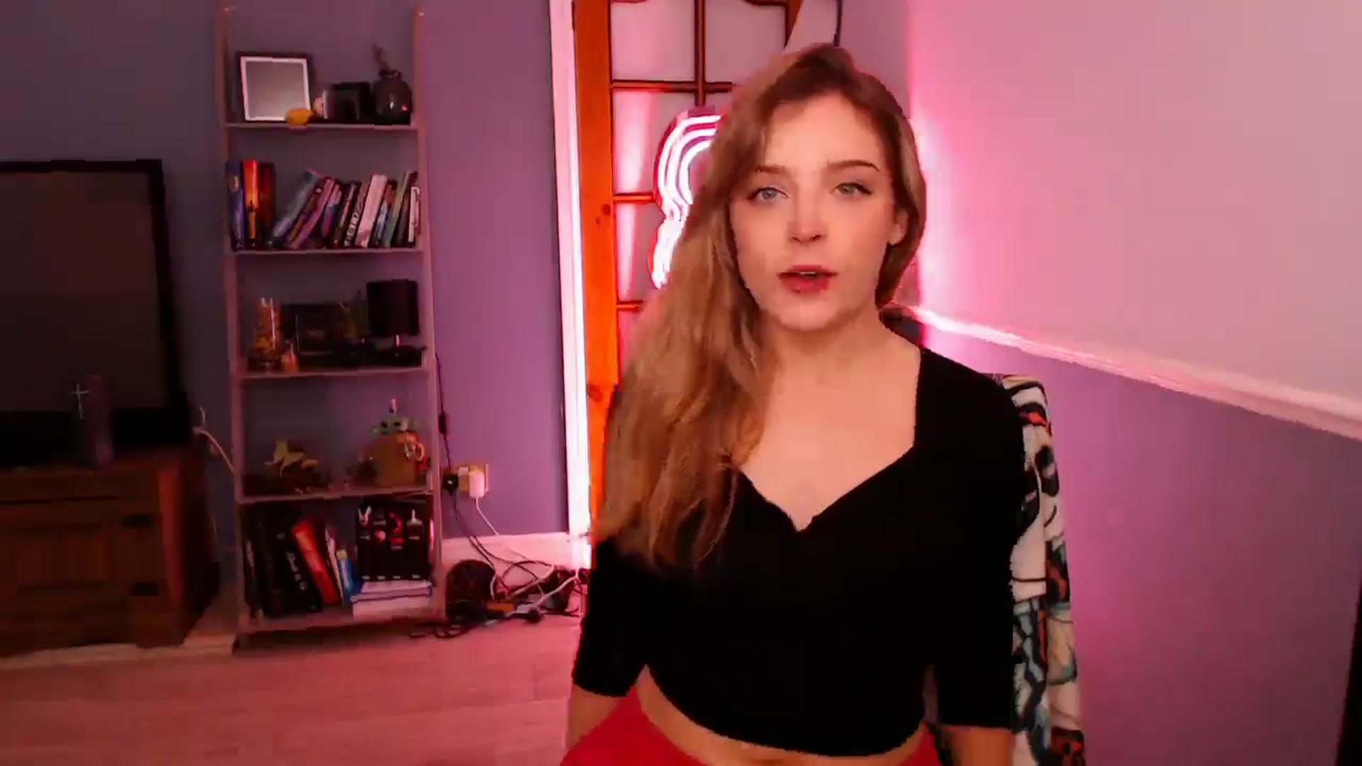 Gallery image thumbnail from KittyCash3w's myfreecams stream on, 12/07/2025, 12:48 image 11 of 20