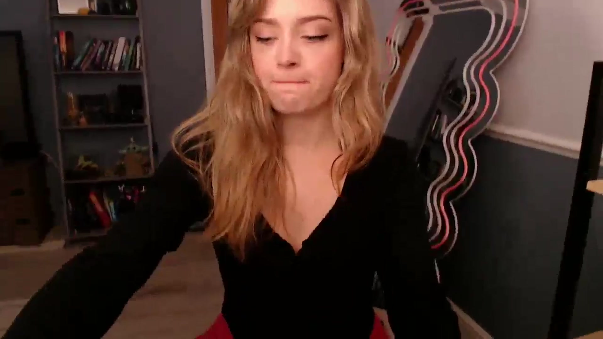 Gallery image thumbnail from KittyCash3w's myfreecams stream on, 12/07/2025, 12:48 image 3 of 20