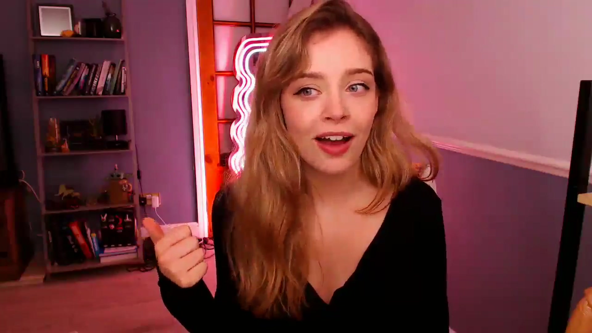 Gallery image thumbnail from KittyCash3w's myfreecams stream on, 12/07/2025, 14:43 image 17 of 20