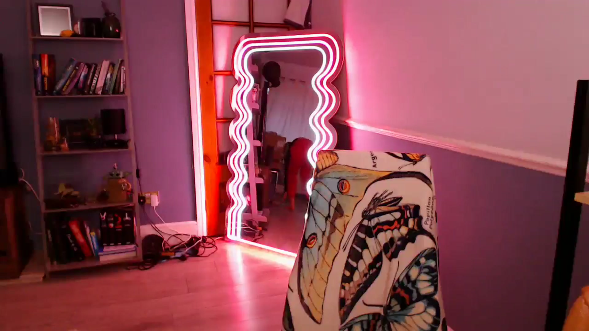 Gallery image thumbnail from KittyCash3w's myfreecams stream on, 12/07/2025, 14:43 image 11 of 20