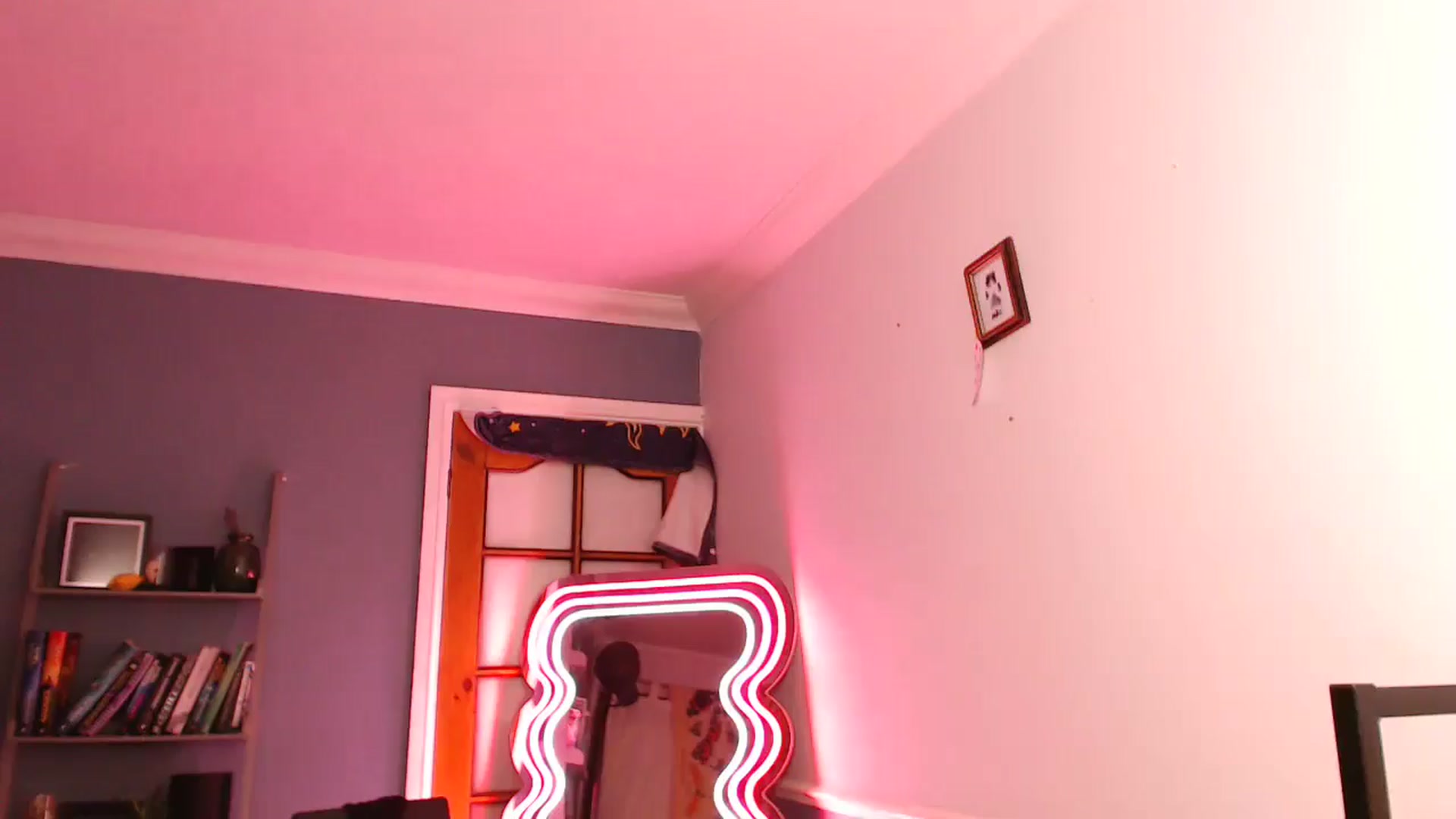 Gallery image thumbnail from KittyCash3w's myfreecams stream on, 12/07/2025, 19:42 image 7 of 20