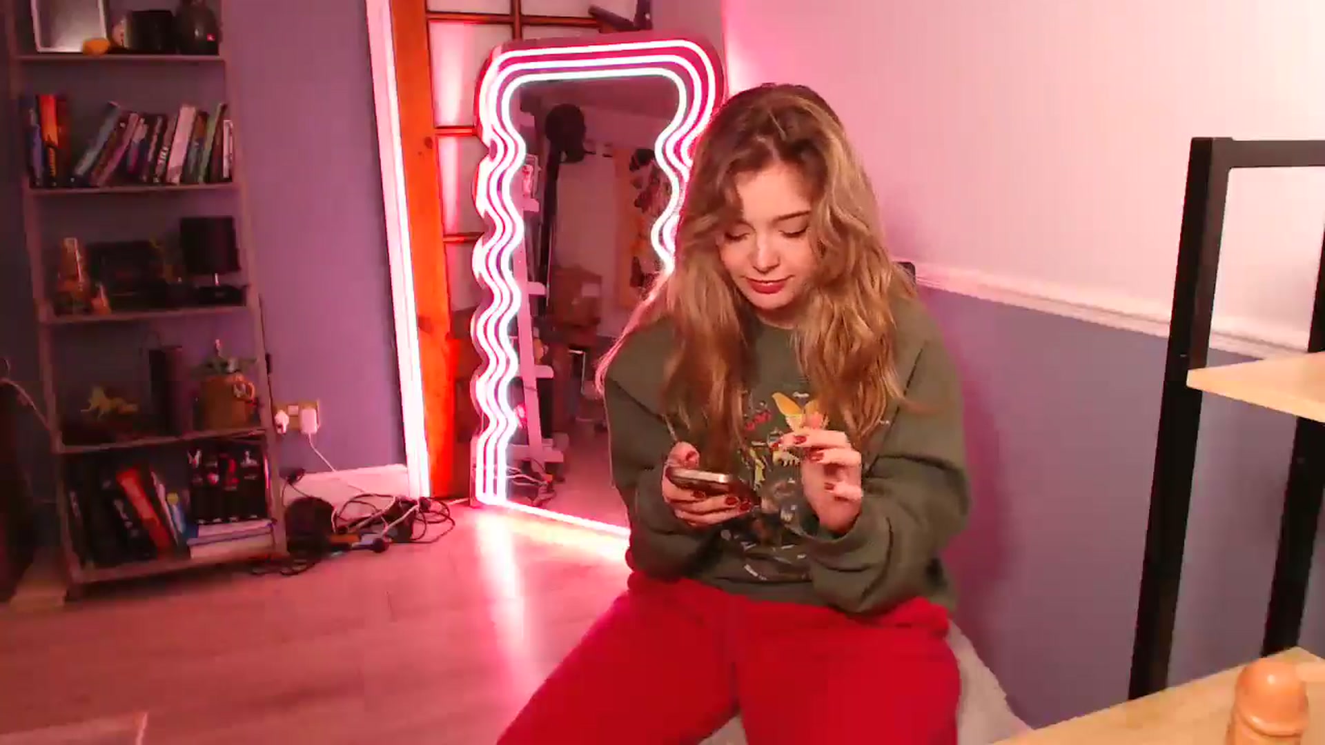 Gallery image thumbnail from KittyCash3w's myfreecams stream on, 12/07/2025, 19:42 image 9 of 20
