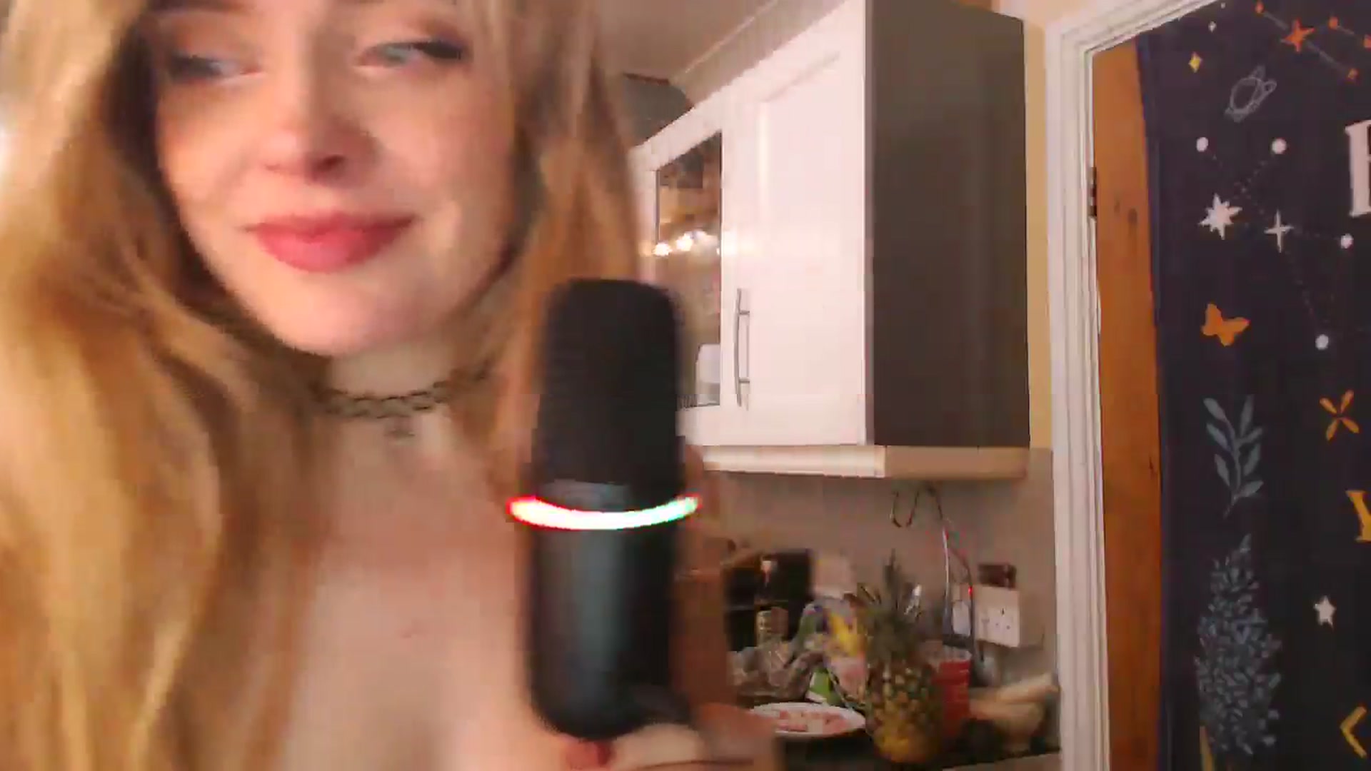 Gallery image thumbnail from KittyCash3w's myfreecams stream on, 12/17/2025, 22:03 image 20 of 20