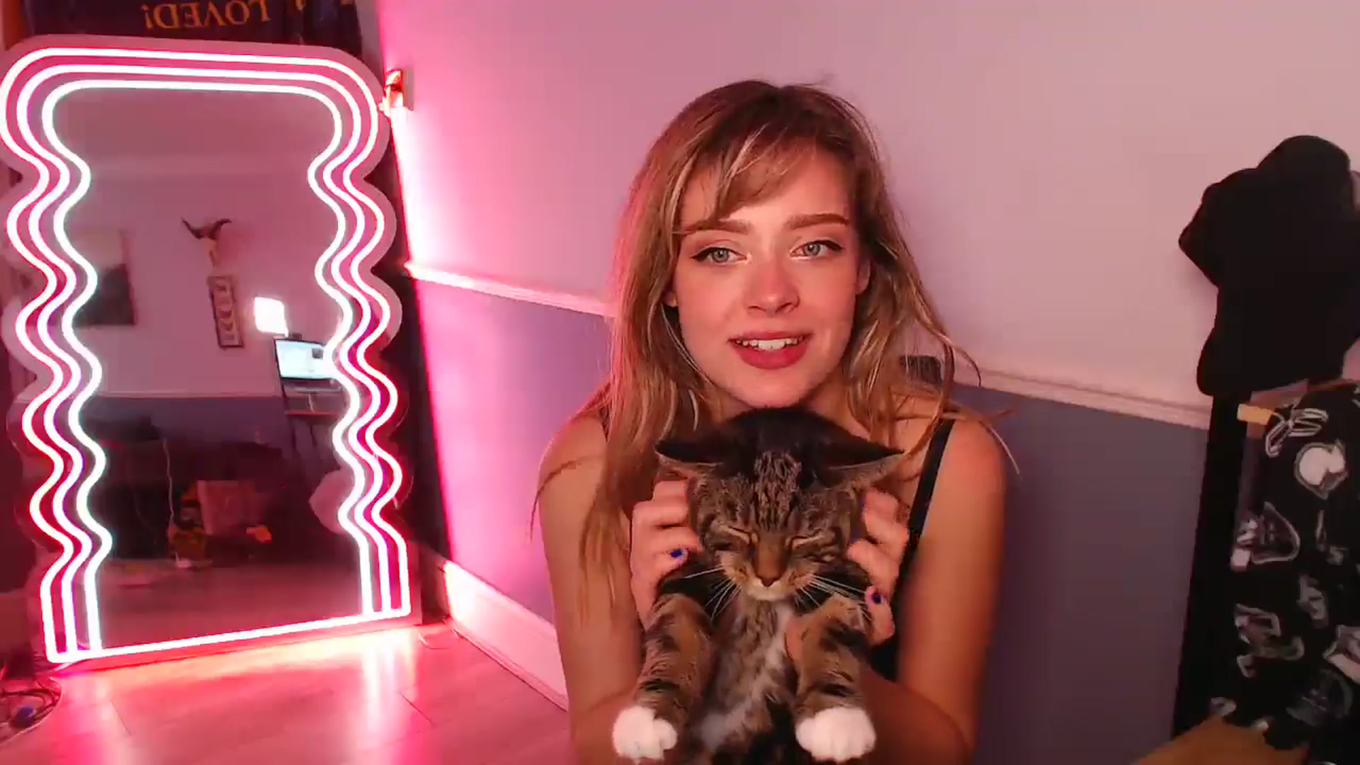 Gallery image thumbnail from KittyCash3w's myfreecams stream on, 12/22/2025, 12:57 image 9 of 20